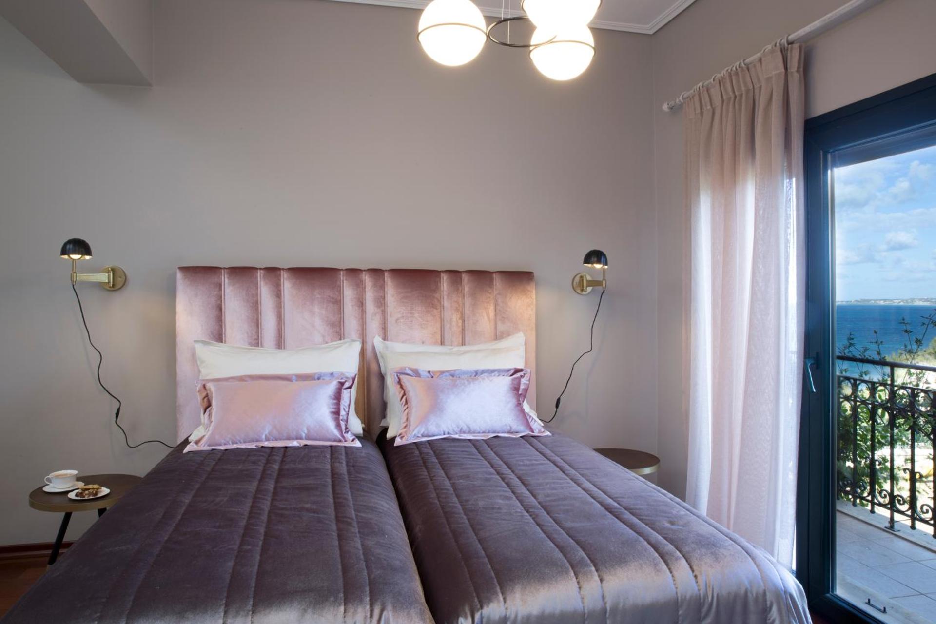 Avra Private Suites - Photo 173