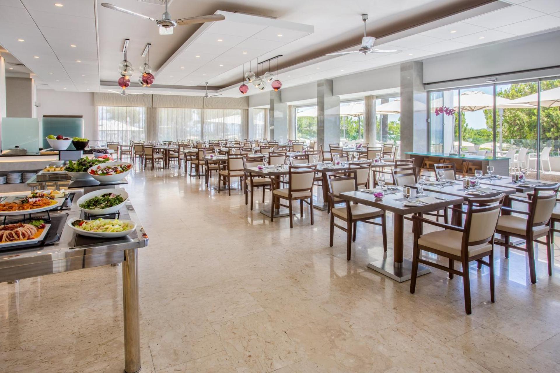 Crowne Plaza Limassol by IHG - Photo 84