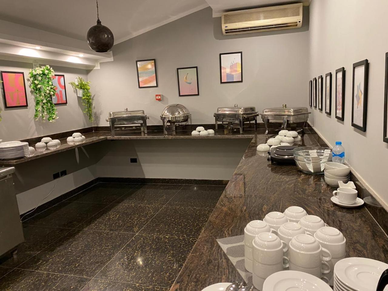 Golden Carven Hotel - Photo 8