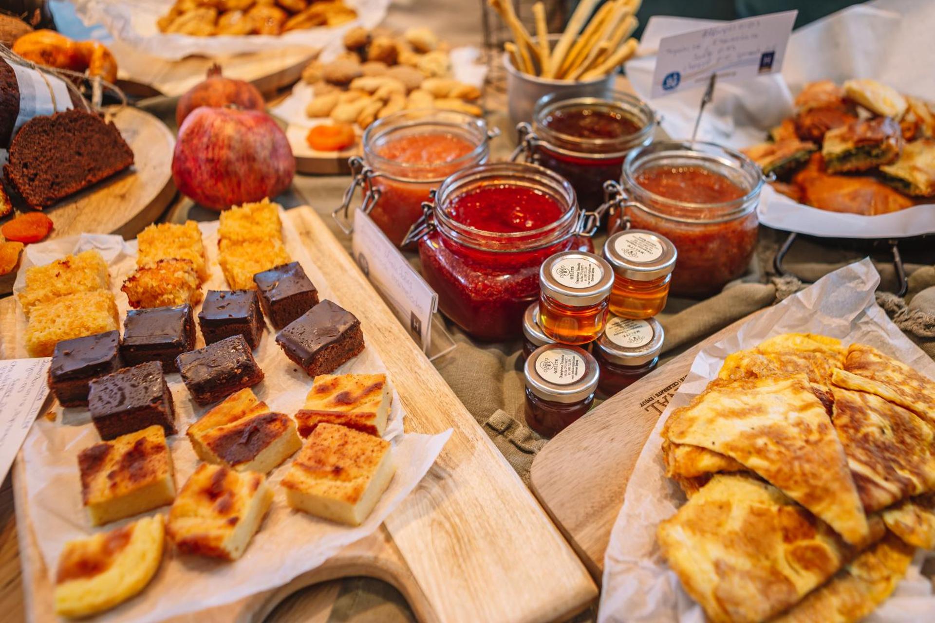 Amymone and Adiandi - Photo 183