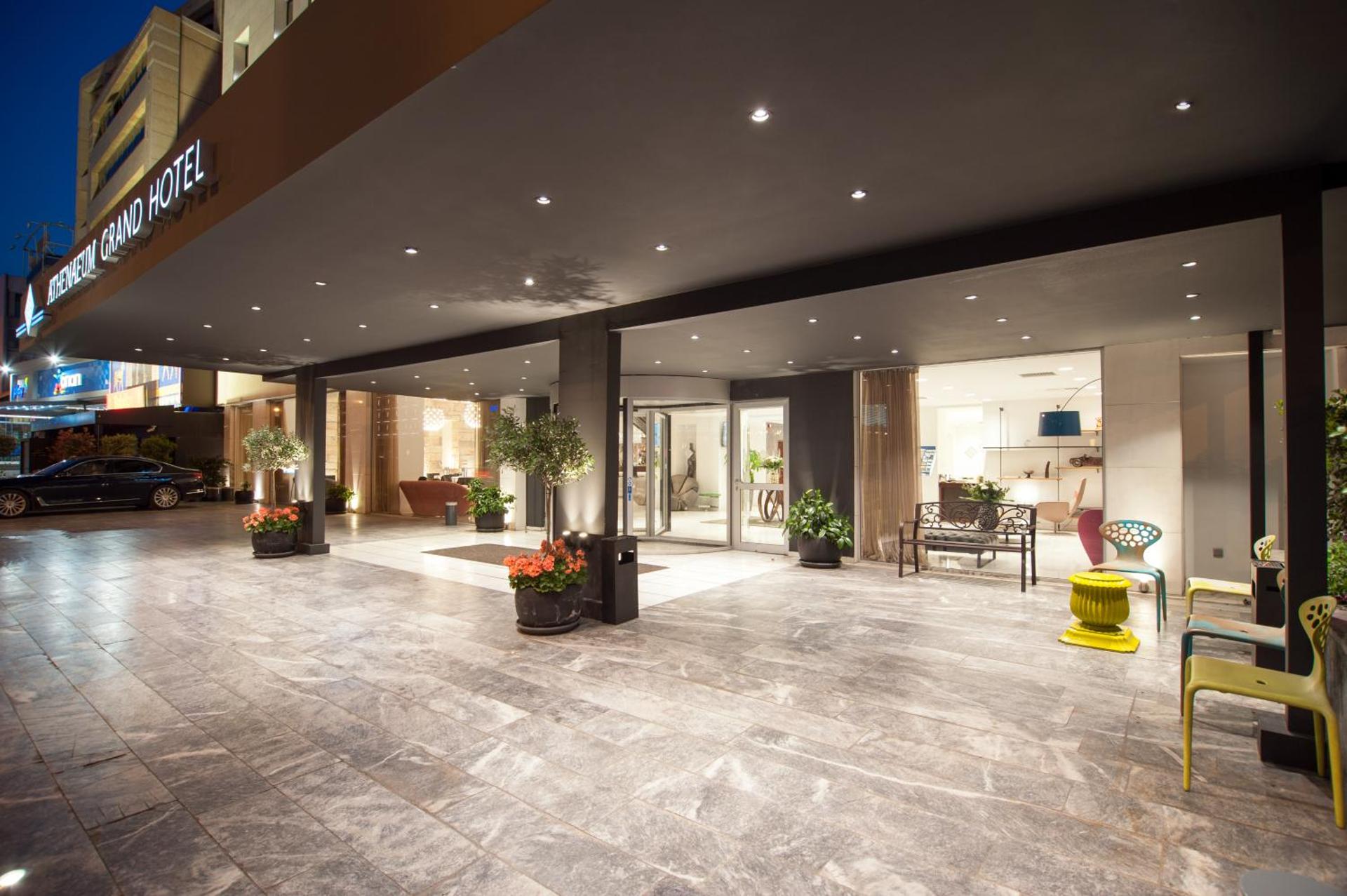 Athenaeum Grand Hotel - Photo 27