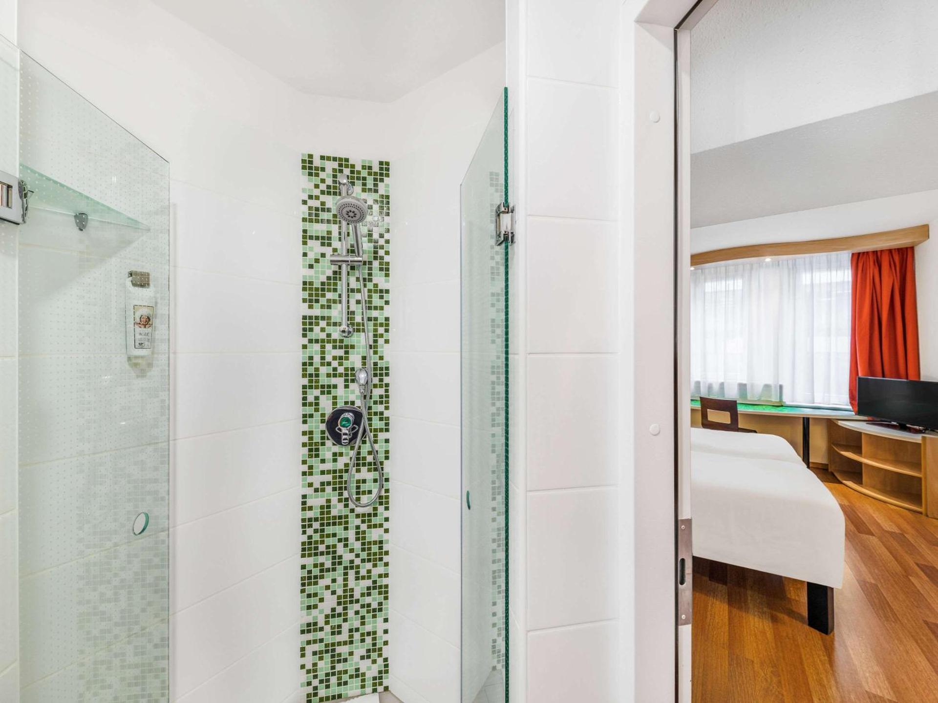 Ibis Budapest City - Photo 33