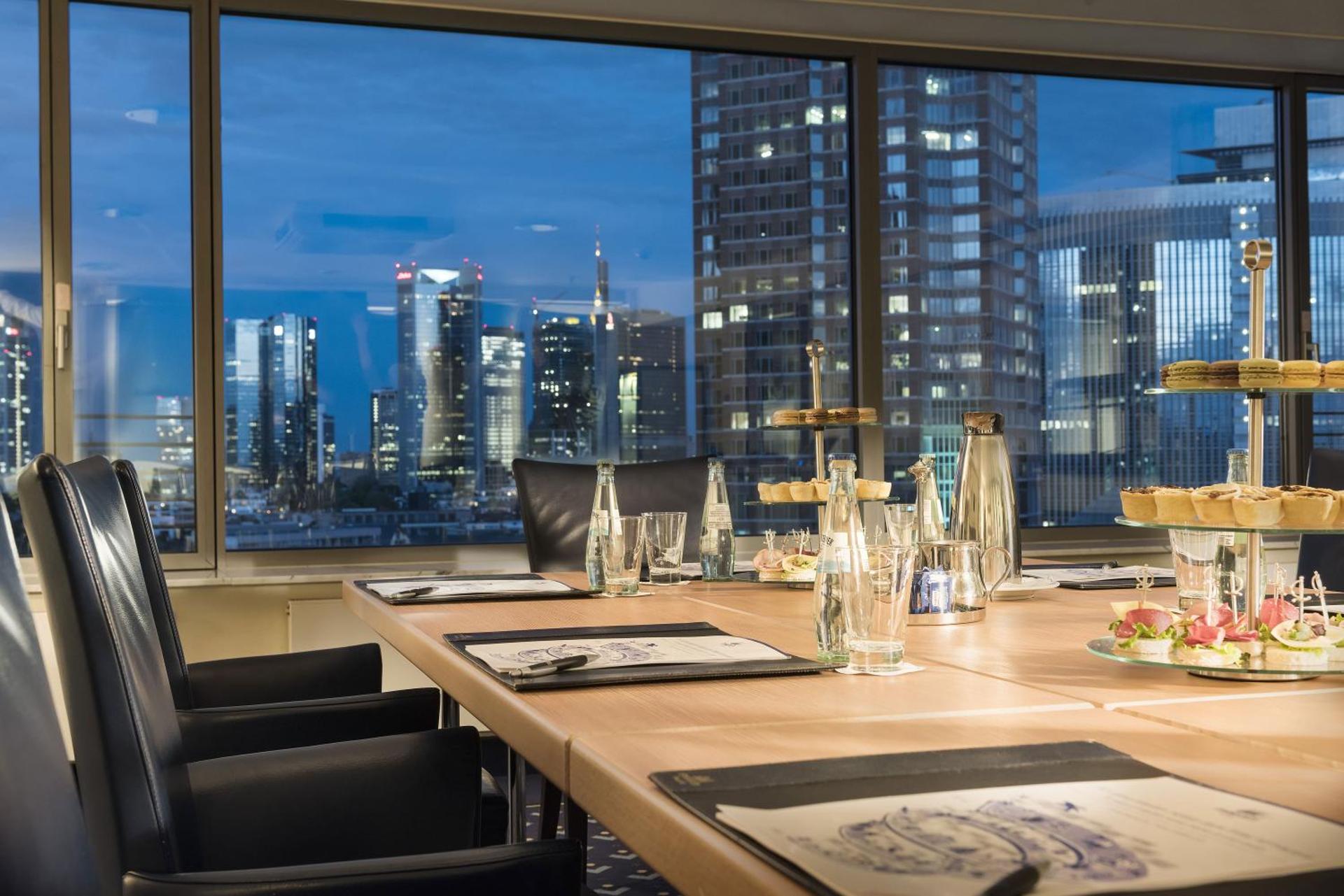 Maritim Hotel Frankfurt - Photo 35