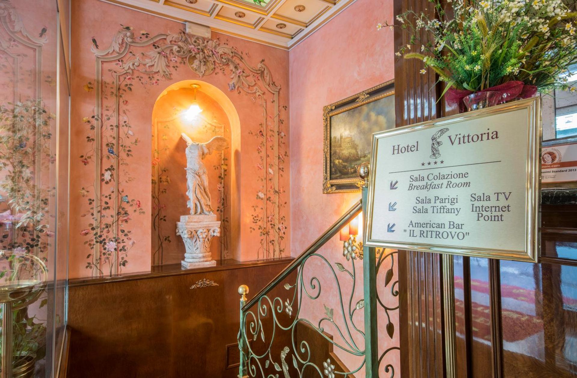 Hotel Vittoria - Photo 61