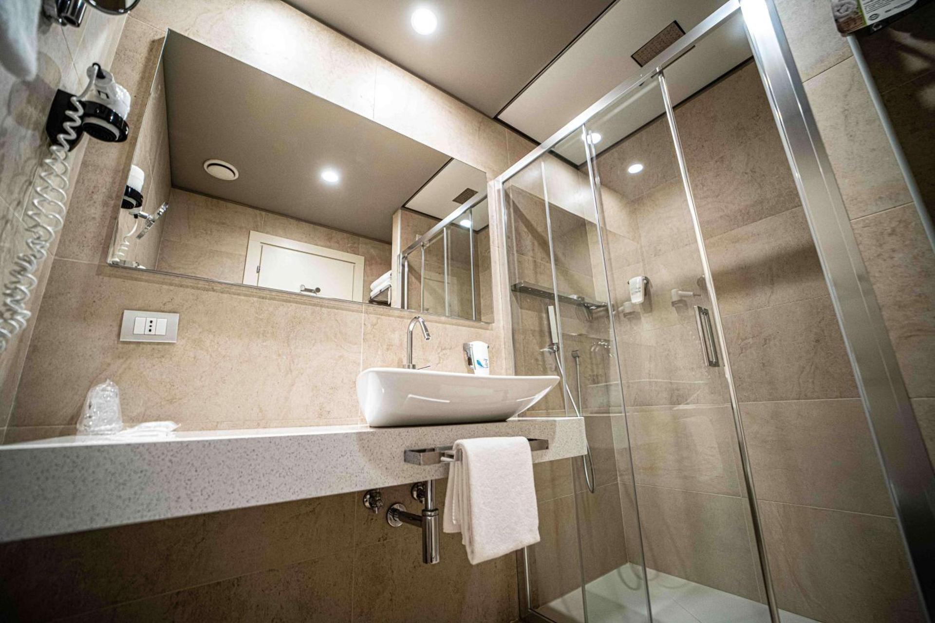 Best Western Plus Net Tower Hotel Padova - Photo 145