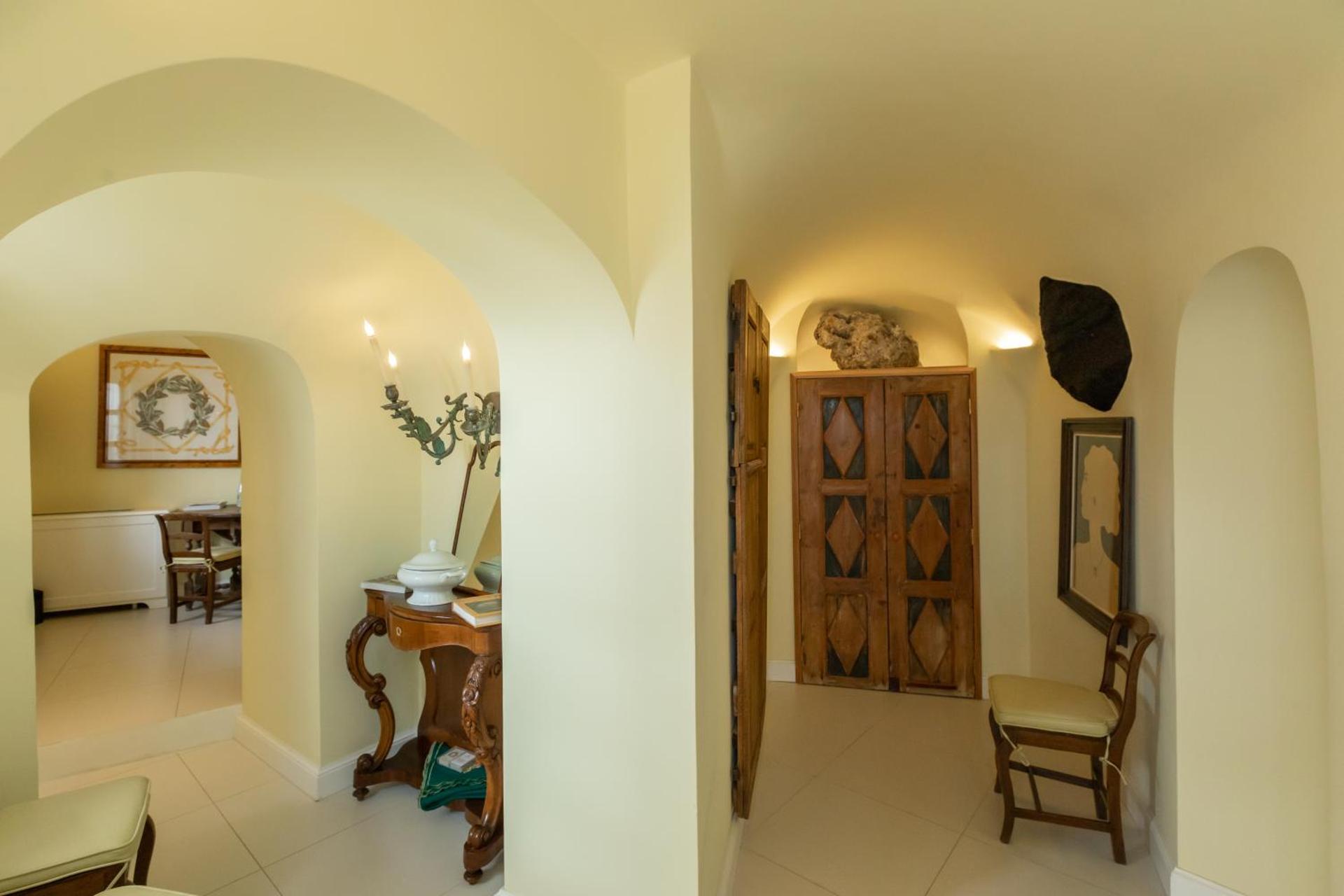 The Tsitouras Collection - Photo 34