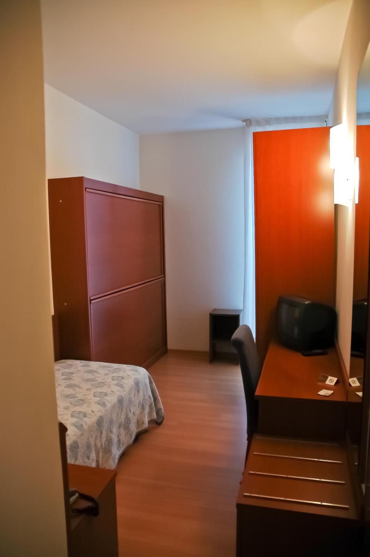 Hotel Santiago - Photo 35