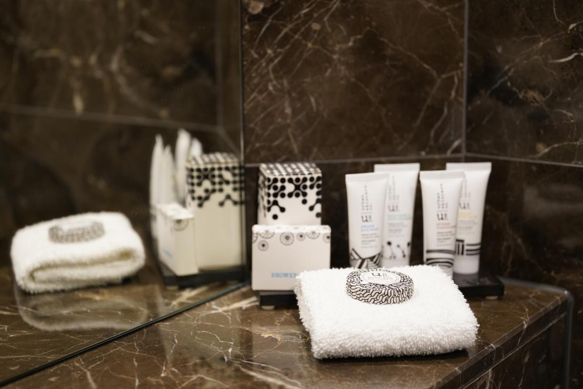 Jephson Hotel & Apartments - Photo 44