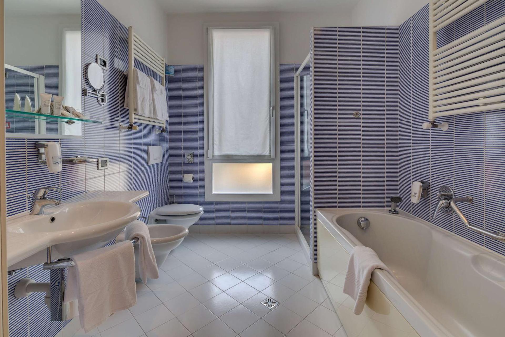 Best Western Plus Hotel Bologna - Photo 79