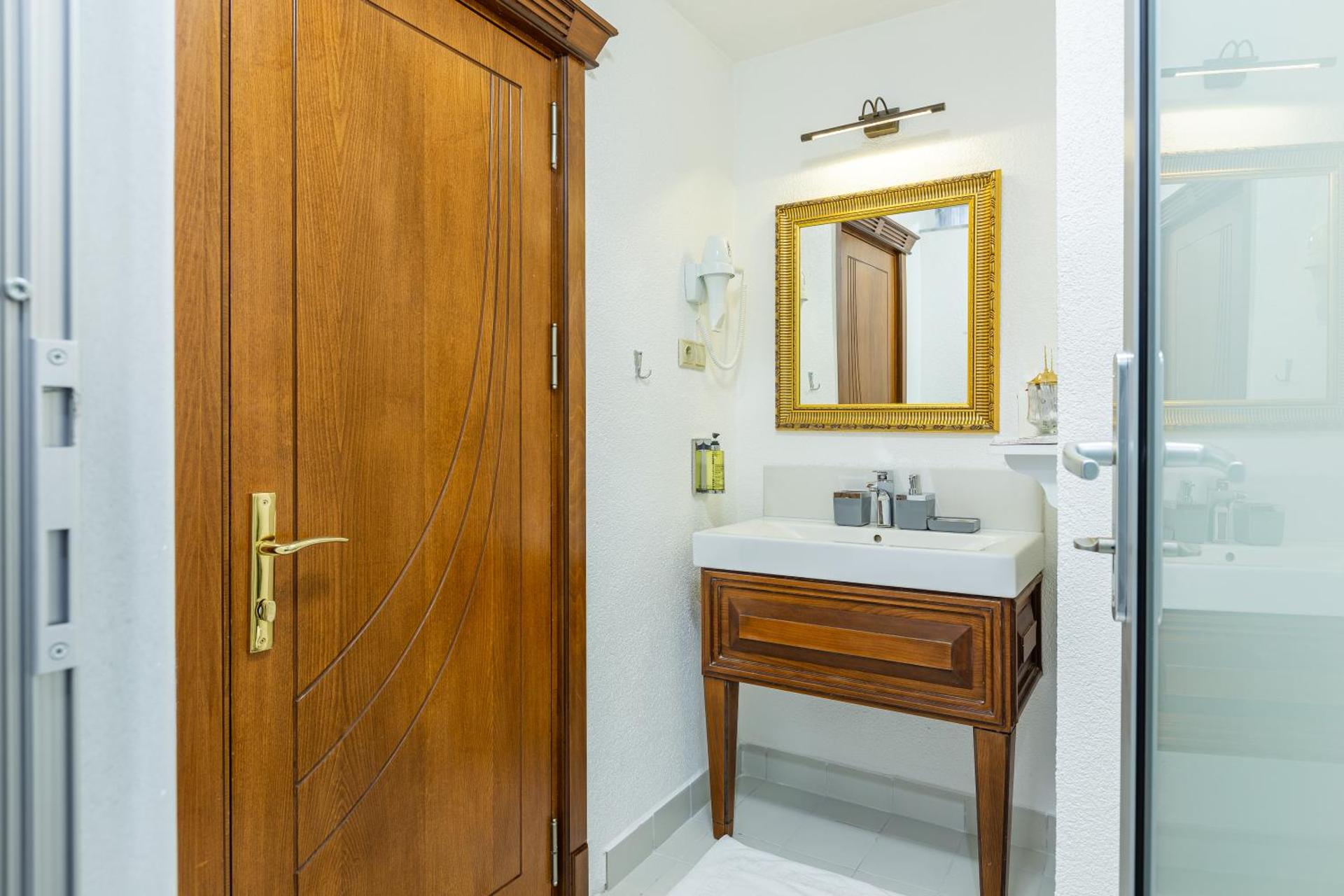 Best Point Hotel Sultanahmet,Istanbul - Photo 100