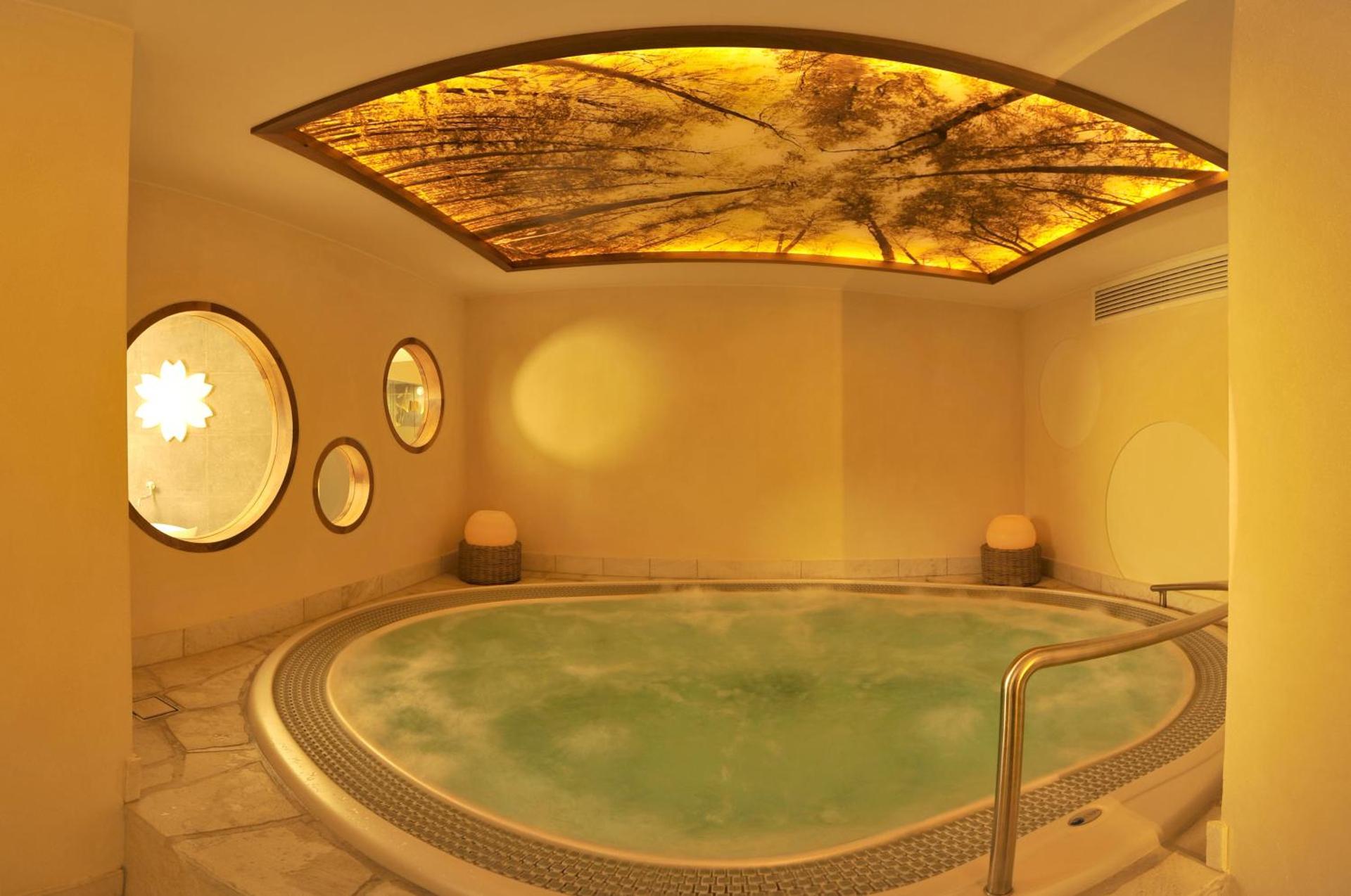 Hotel Touring Dolomites - Photo 25