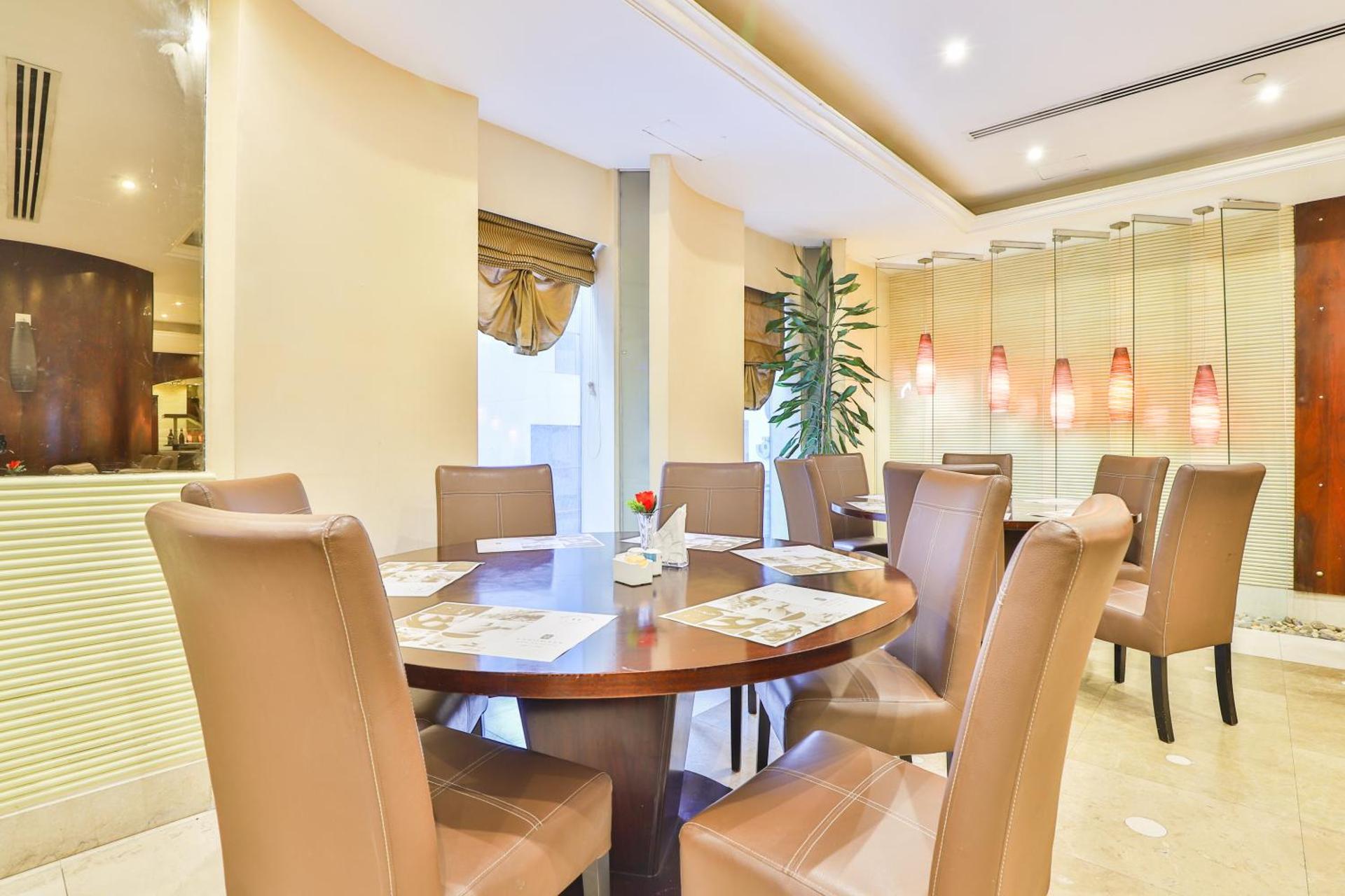 Landmark Summit Hotel - Photo 6