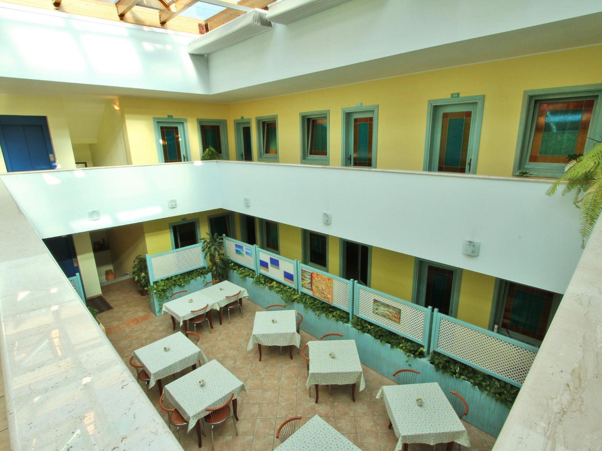 Hotel Del Corso - Photo 34