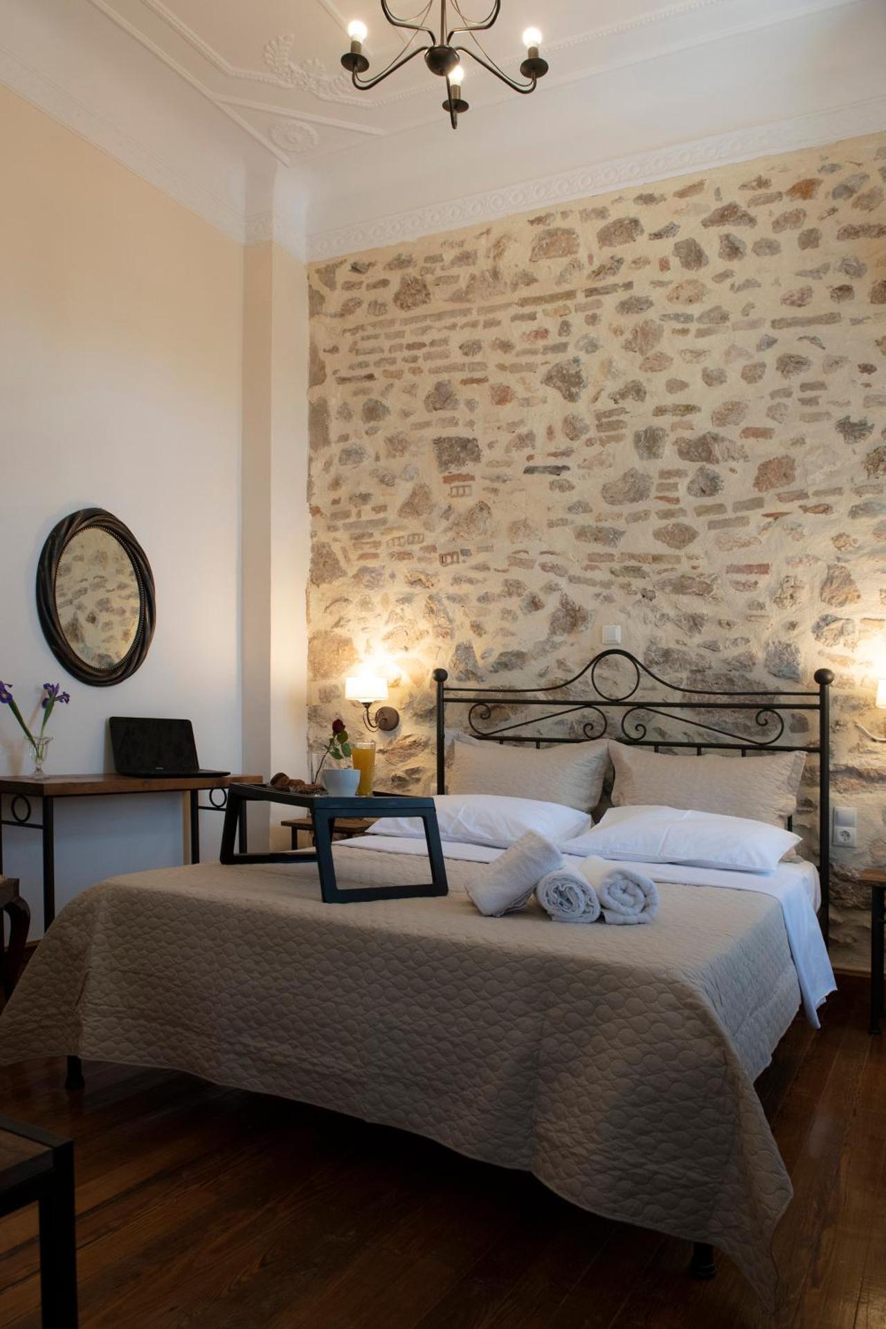 Beautiful City Suites - Photo 20