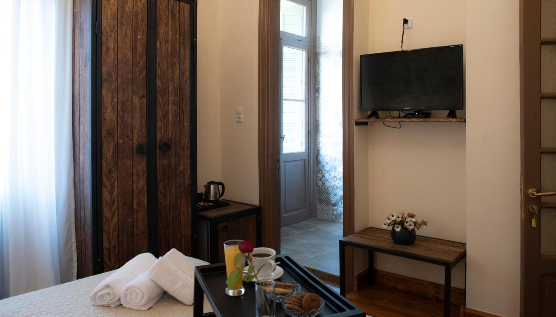 Beautiful City Suites - Photo 18