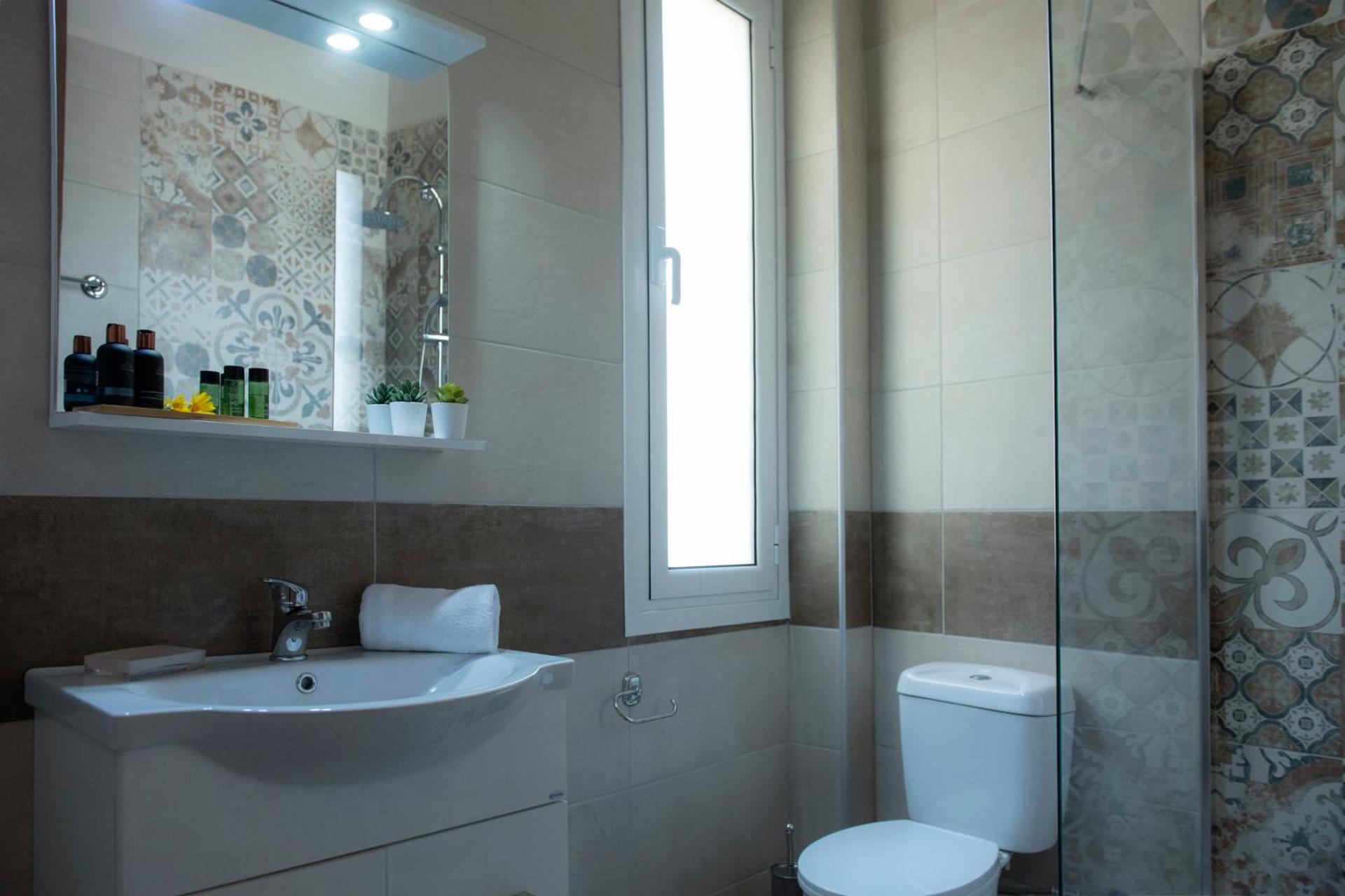 Beautiful City Suites - Photo 23