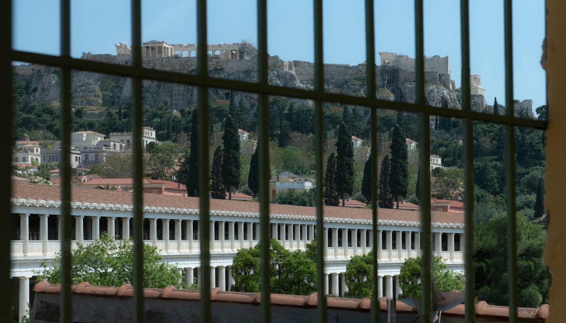 Beautiful City Suites - Photo 13