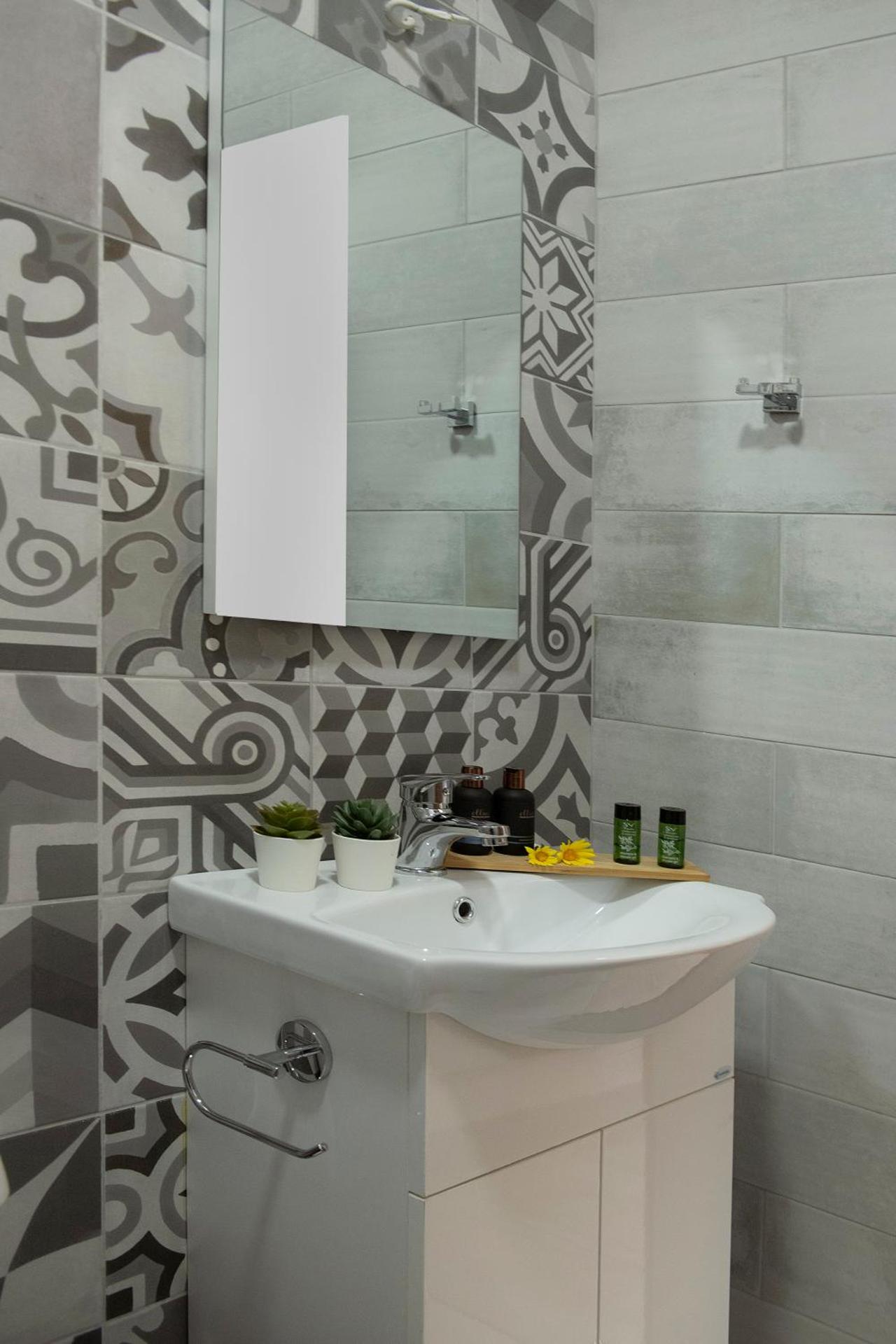 Beautiful City Suites - Photo 14