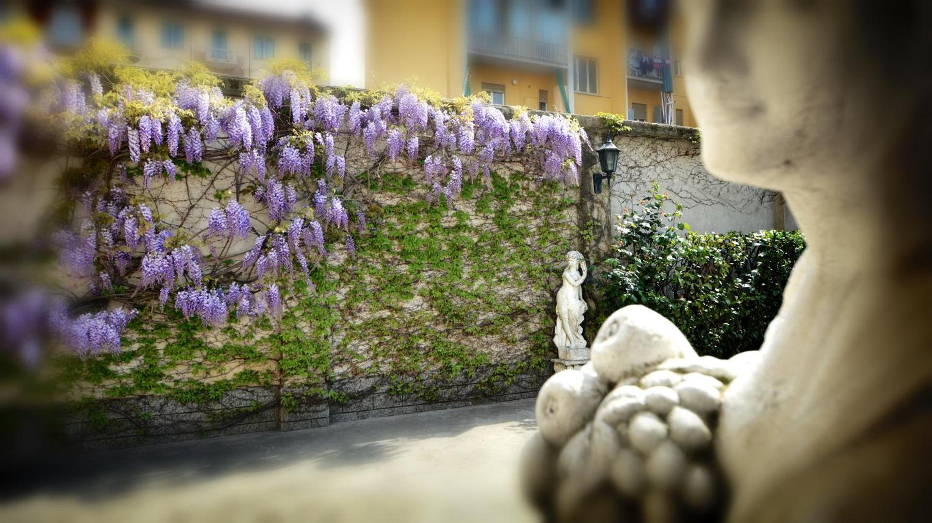 Astor Hotel - Photo 3