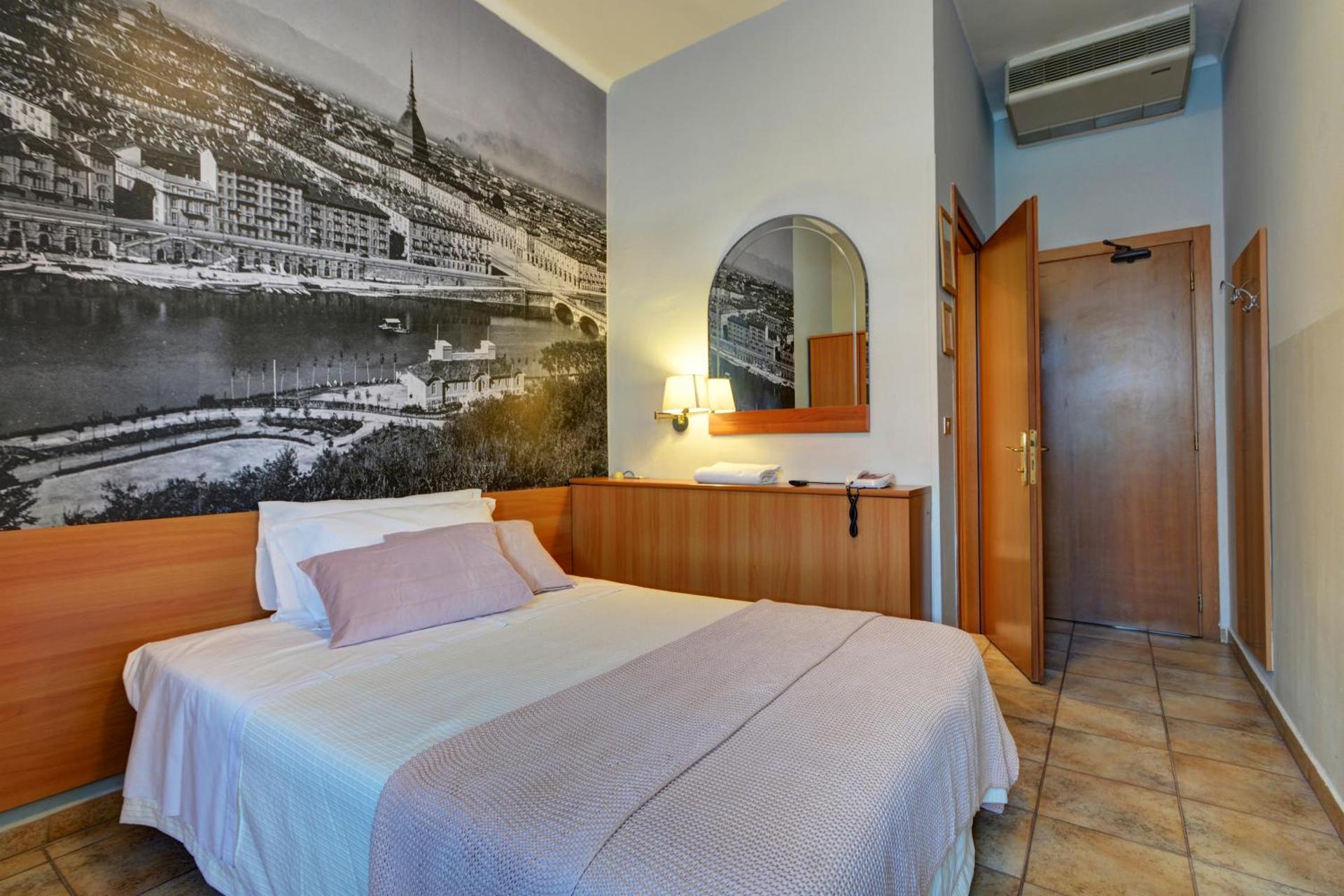 Astor Hotel - Photo 37