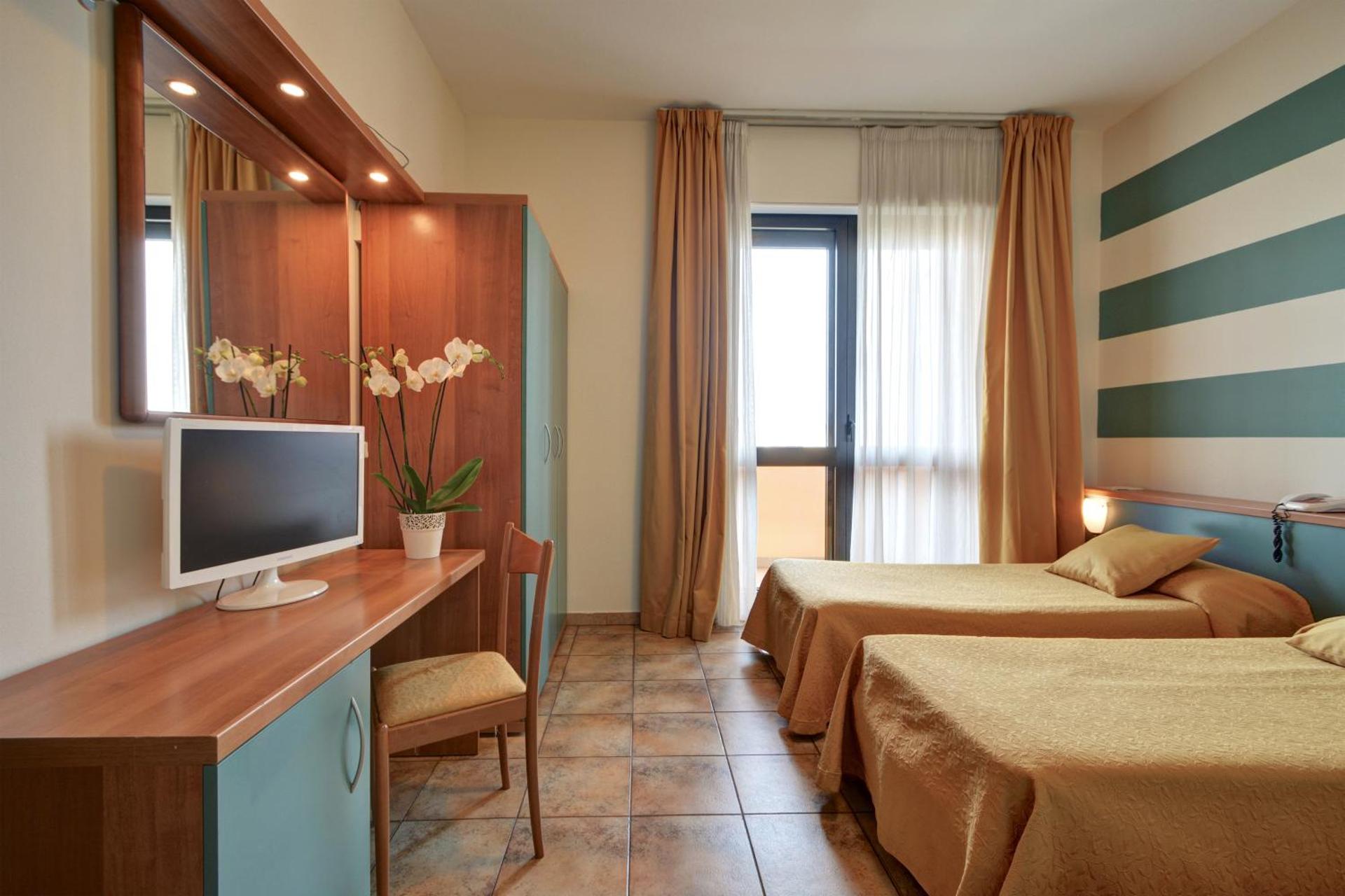 Astor Hotel - Photo 27