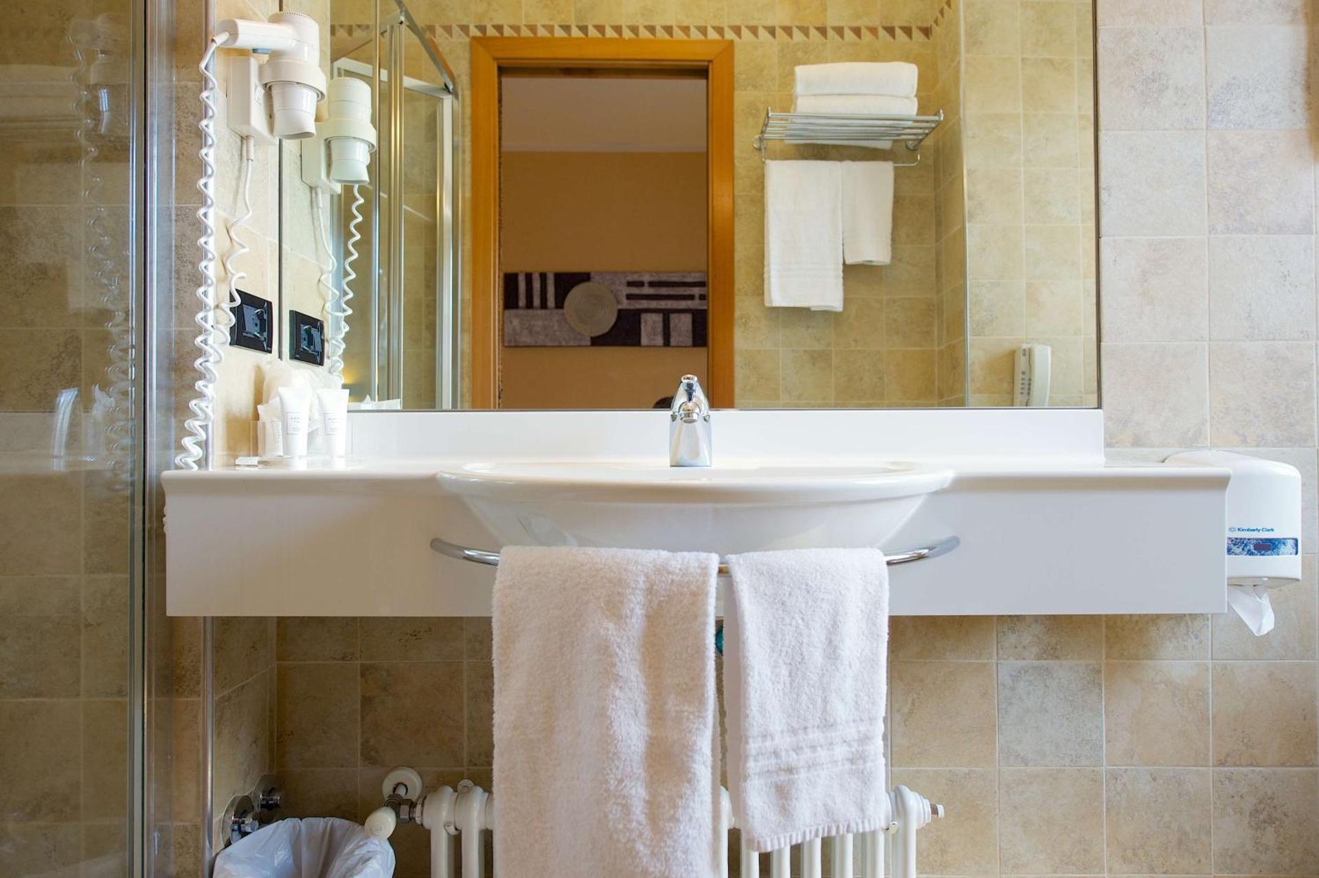 Best Western Hotel Luxor - Photo 52