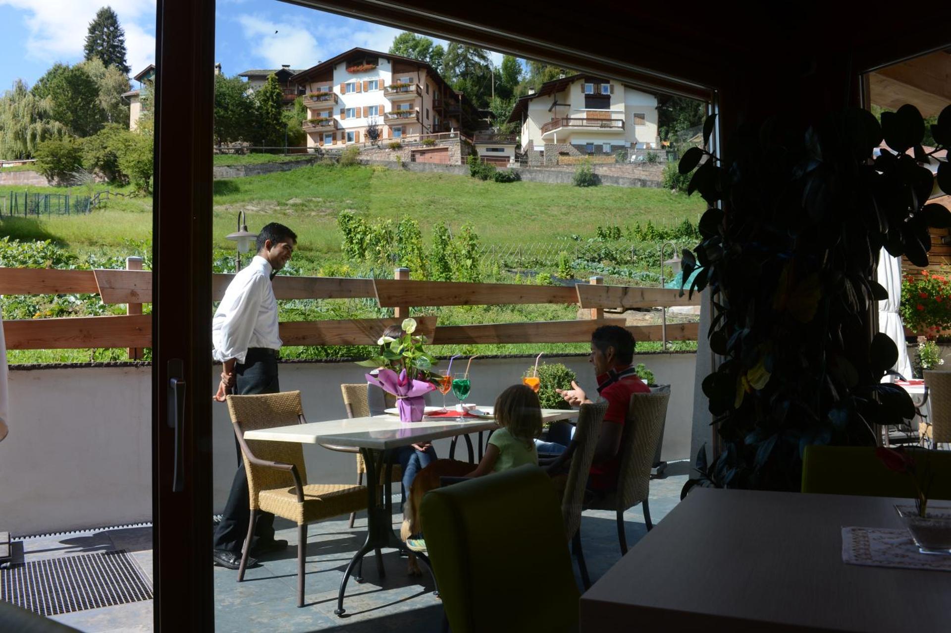 Hotel Alpino - Photo 6