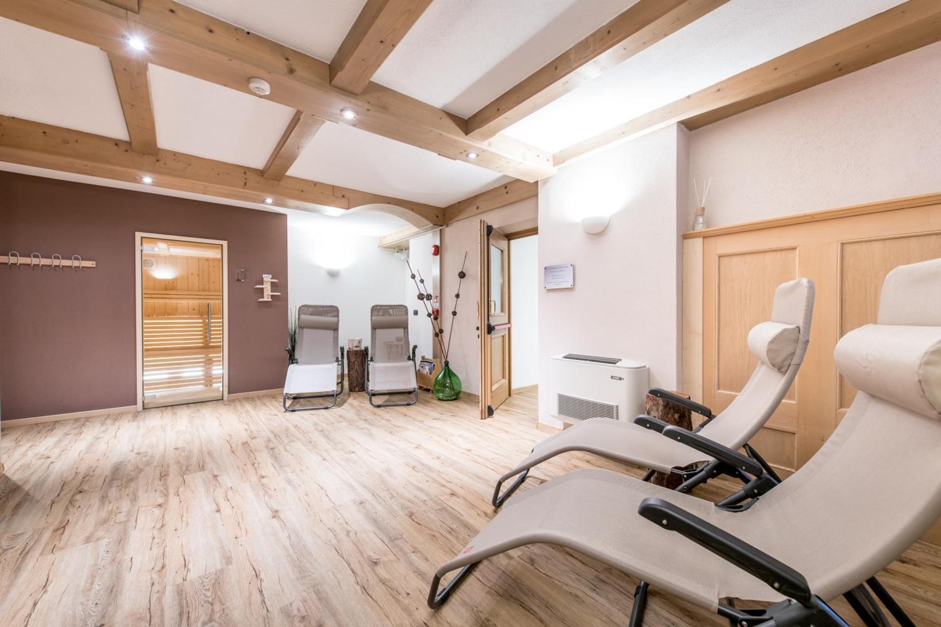 Hotel Alpino - Photo 65