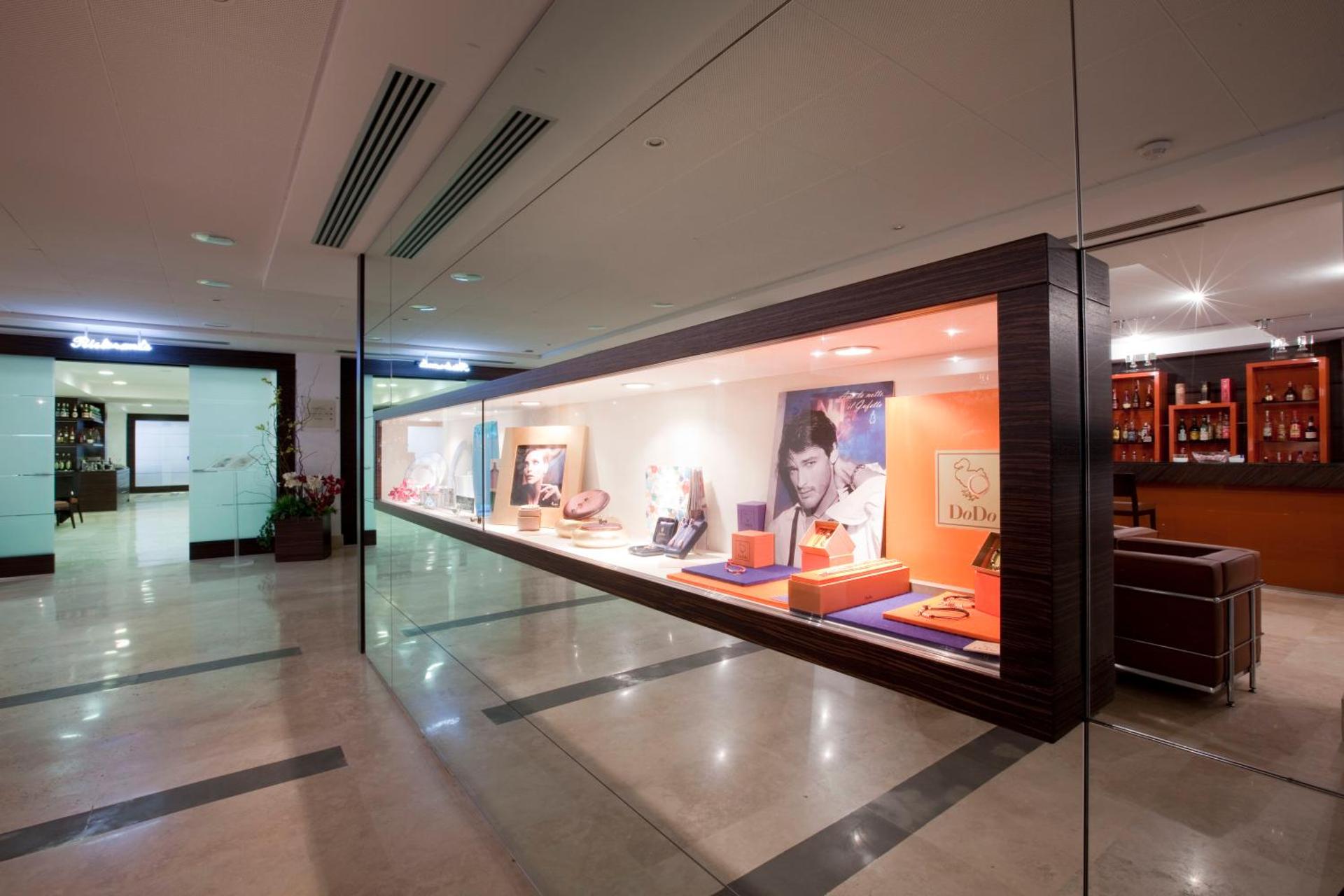 Centrum Palace Hotel - Photo 10