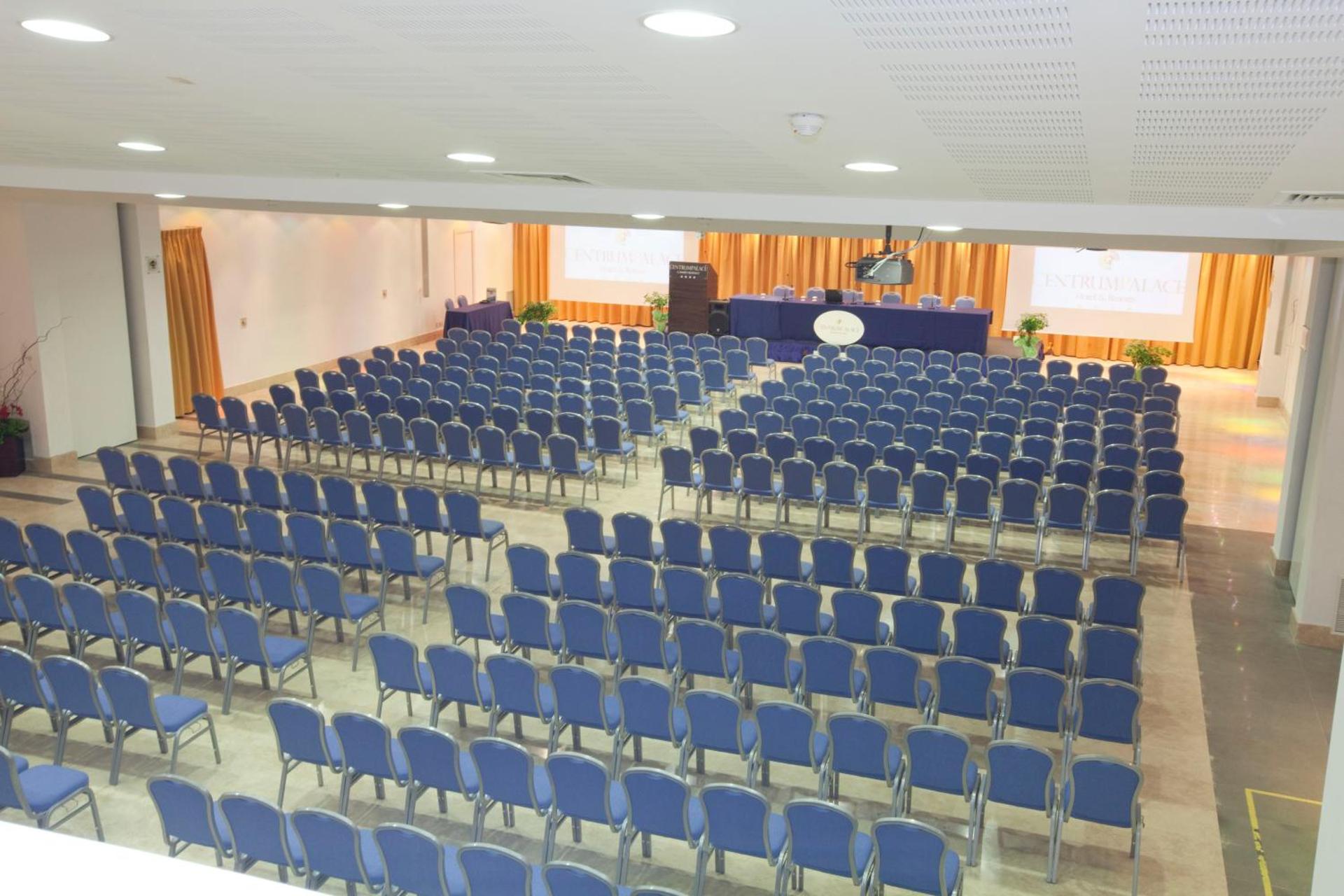 Centrum Palace Hotel - Photo 9