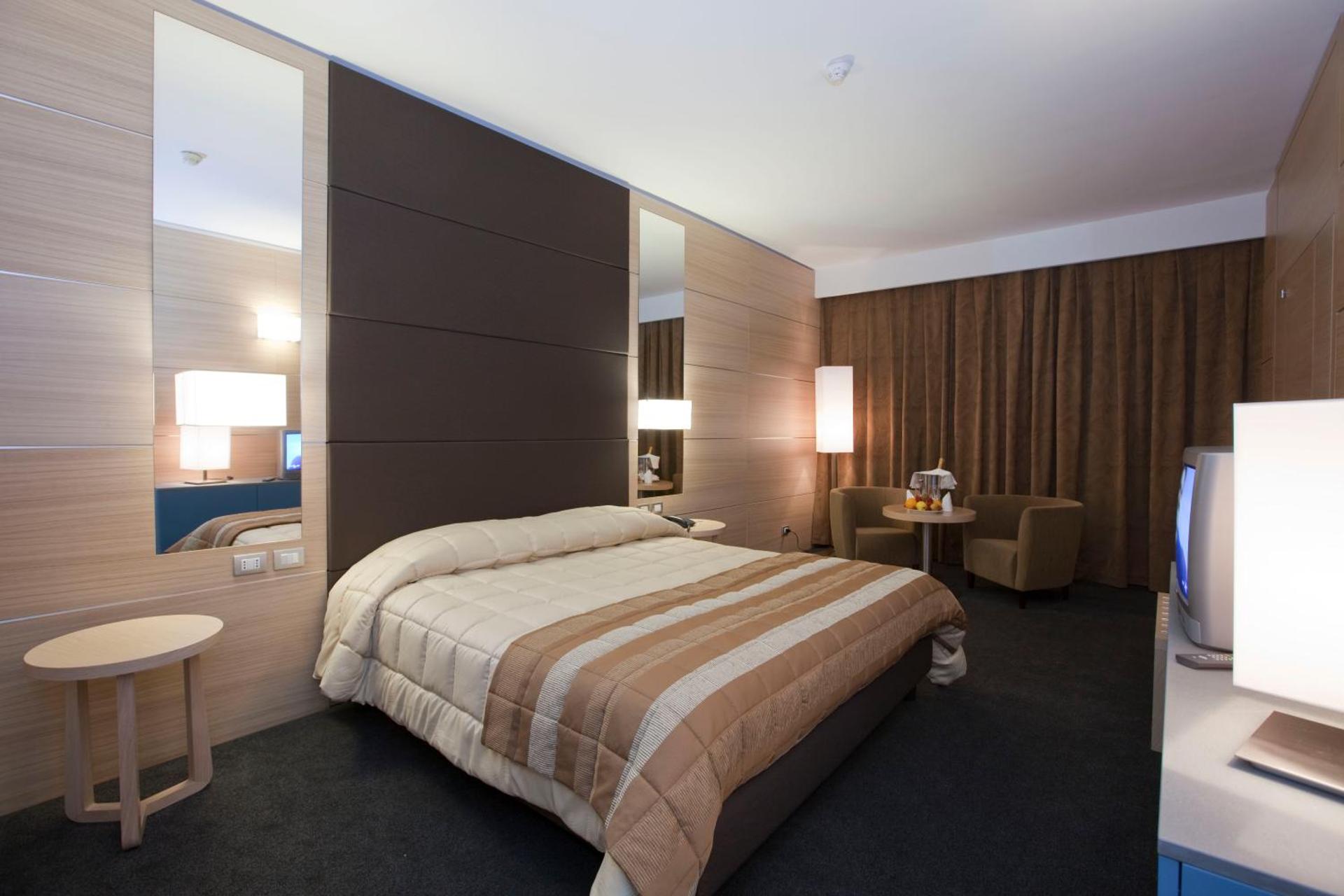 Centrum Palace Hotel - Photo 6