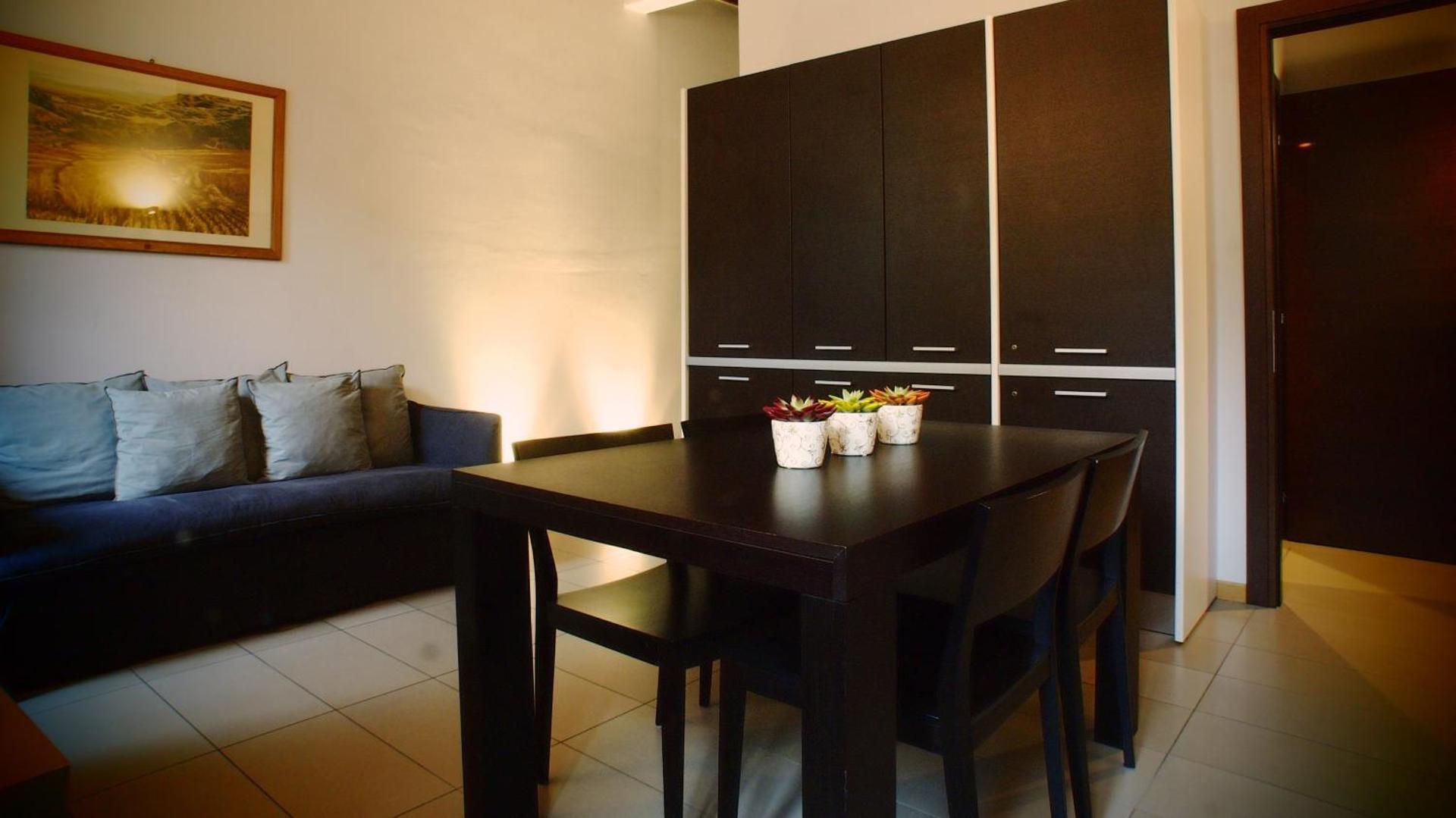Parizzi Suites&Studio Restaurant - Photo 36