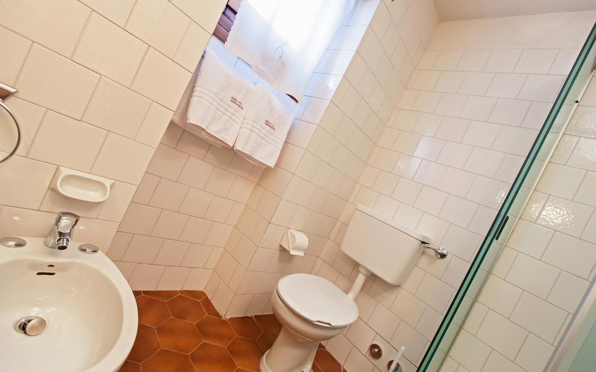 Hotel Margherita - Photo 6