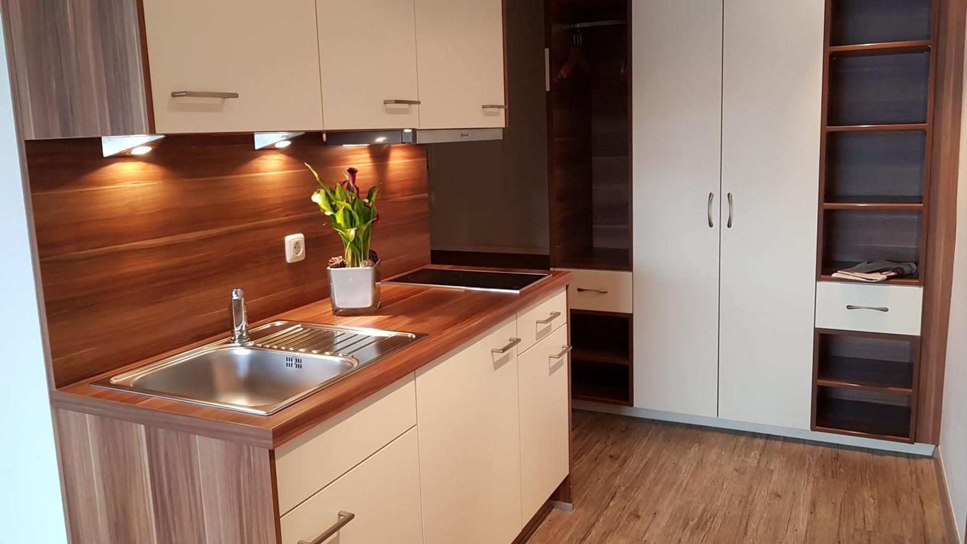 2 Double Rooms with Connecting Door