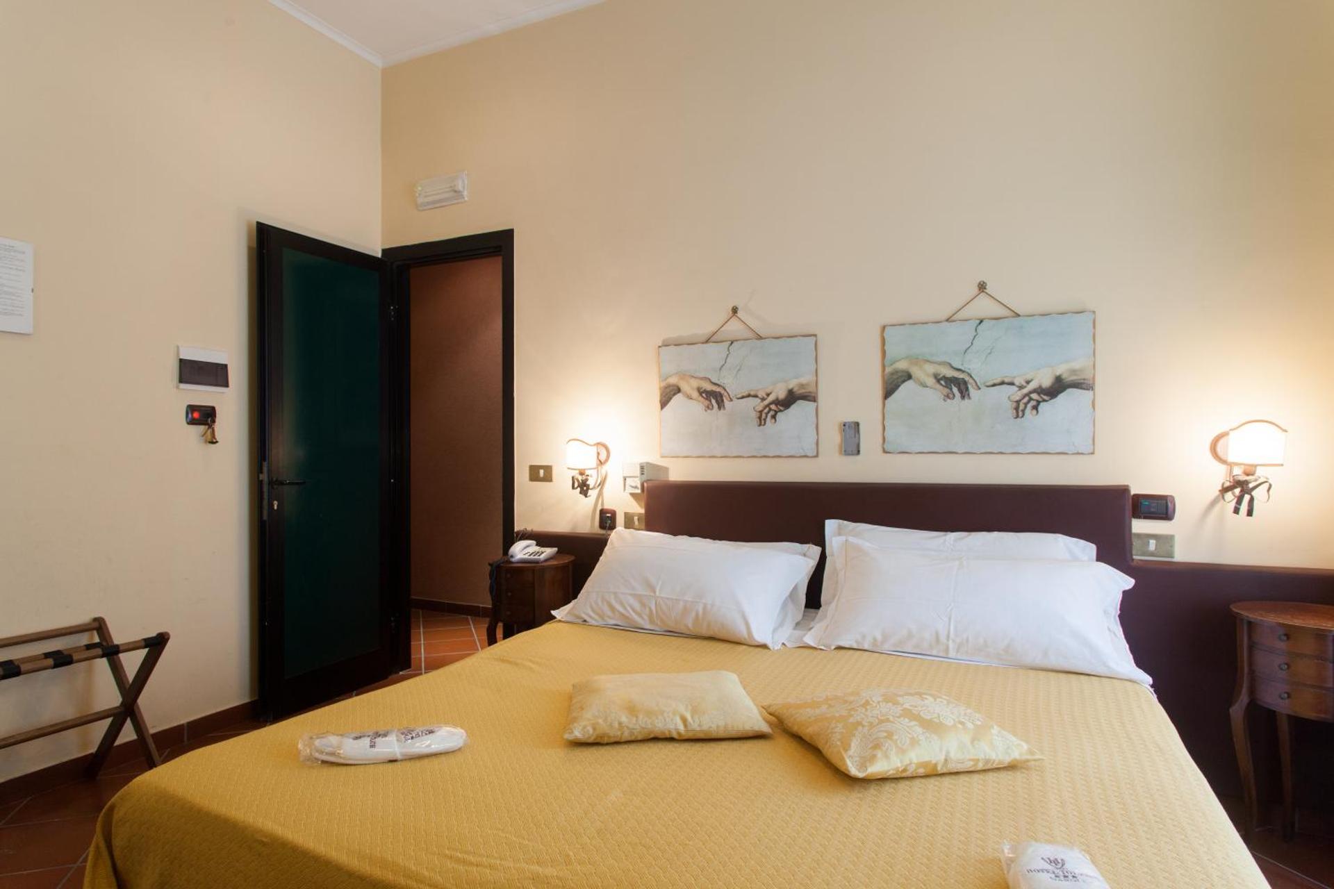 Hotel Toledo - Photo 6