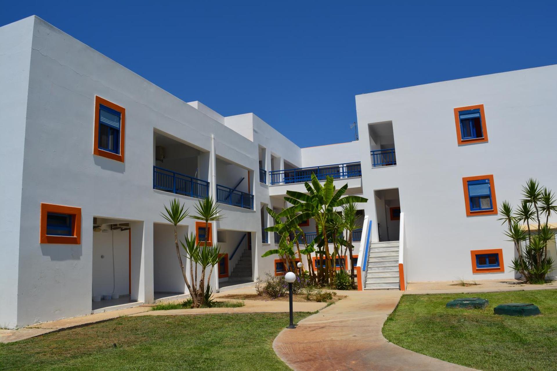 Bouradanis Art Hotel - Photo 20