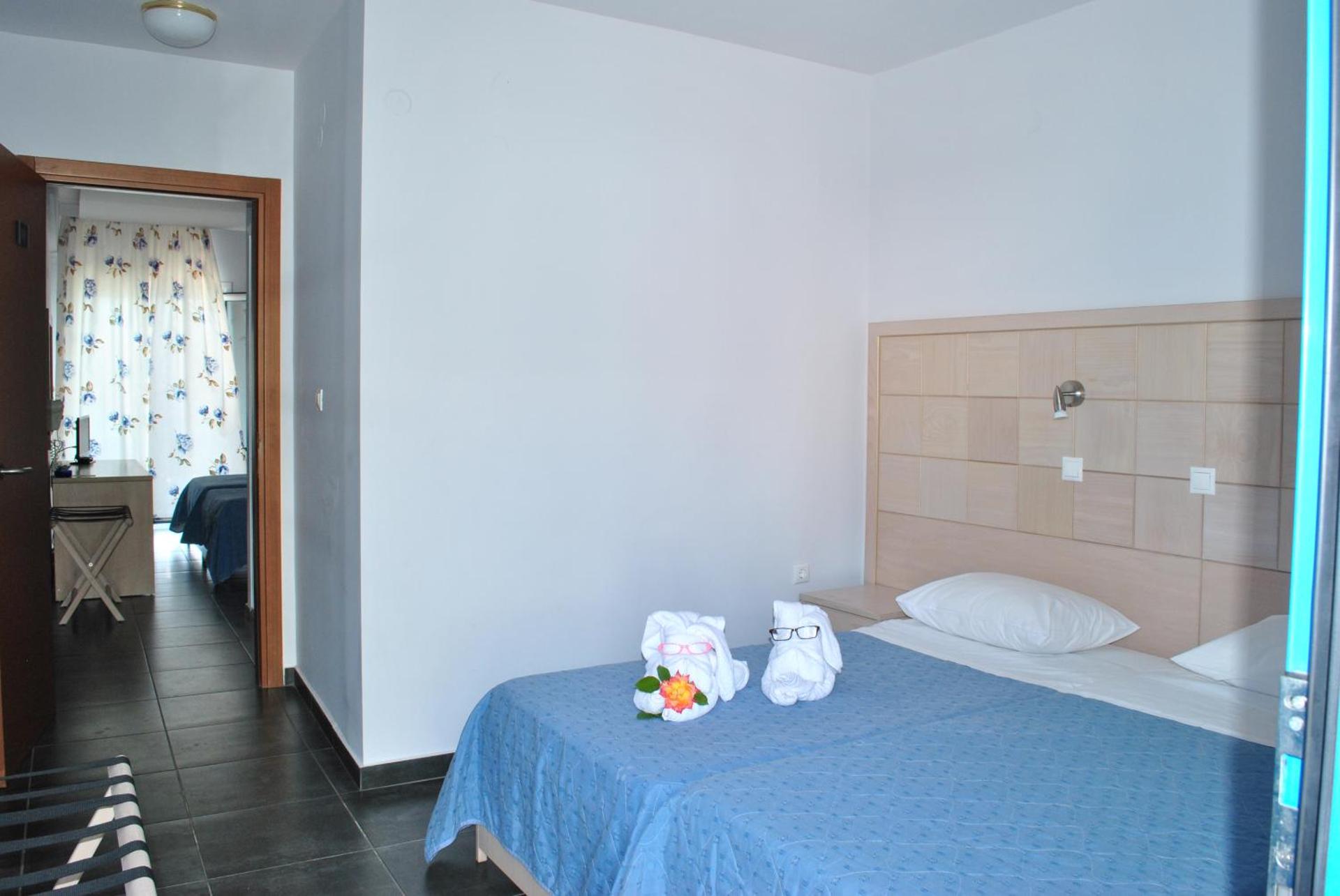 Hotel Aris - Photo 4