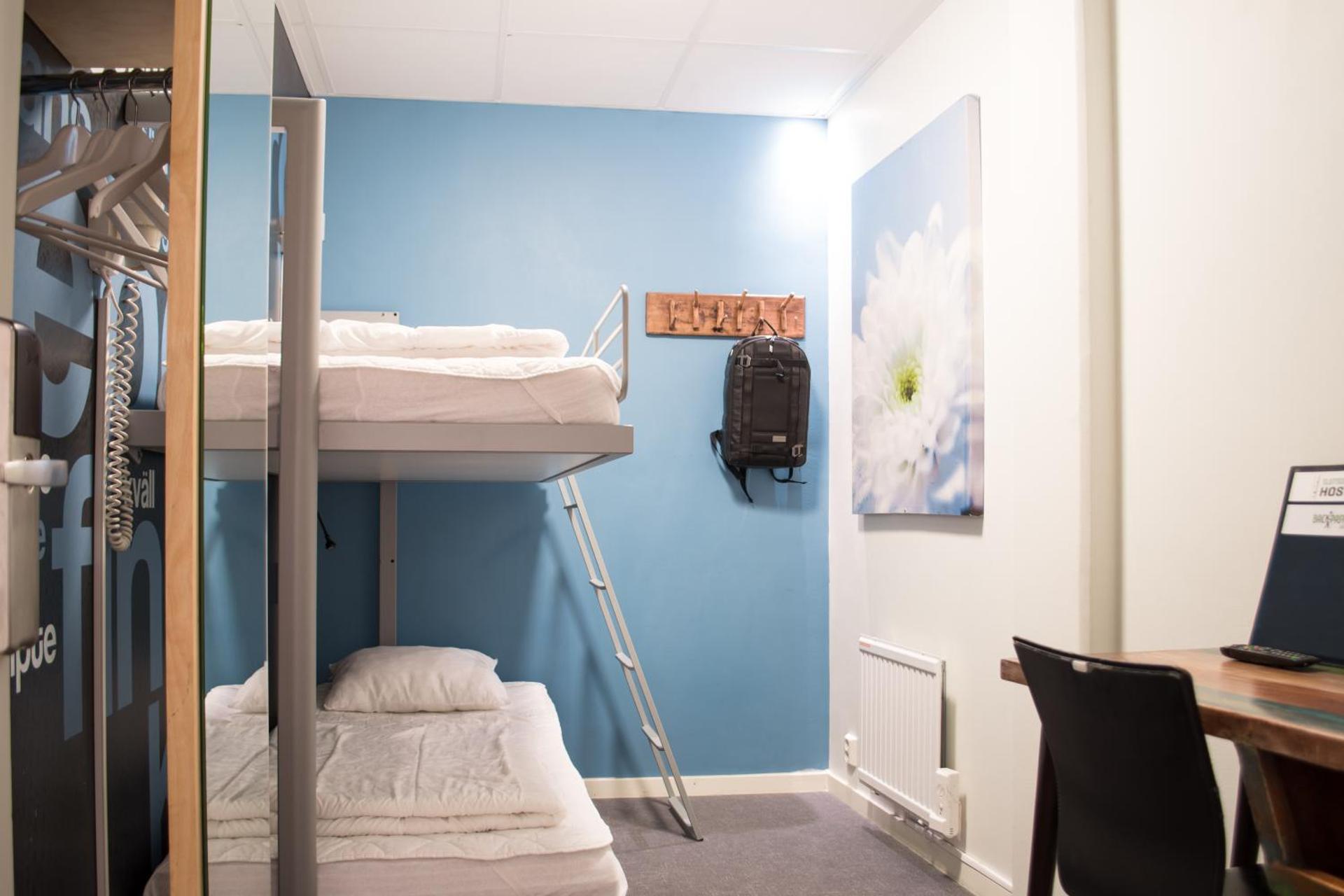 Slottsskogens Hostel - Photo 12