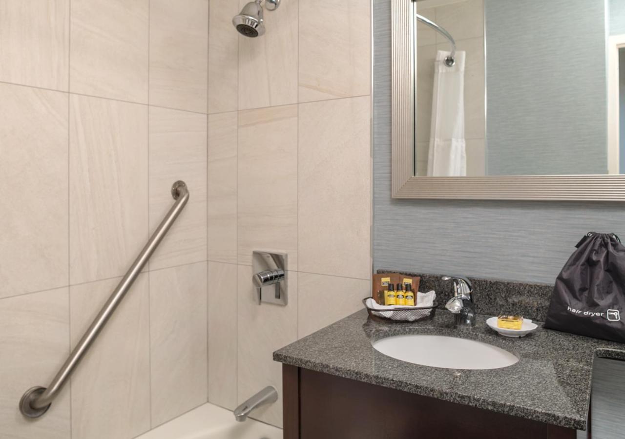 Robert Treat Hotel - Photo 48