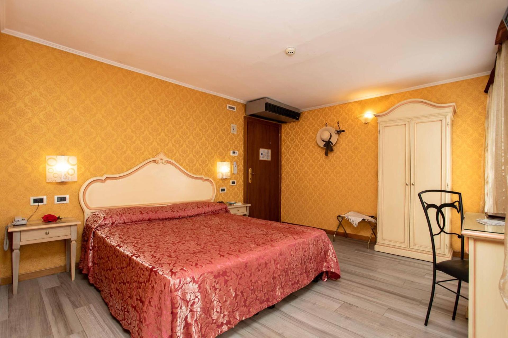 Hotel Tintoretto - Photo 80