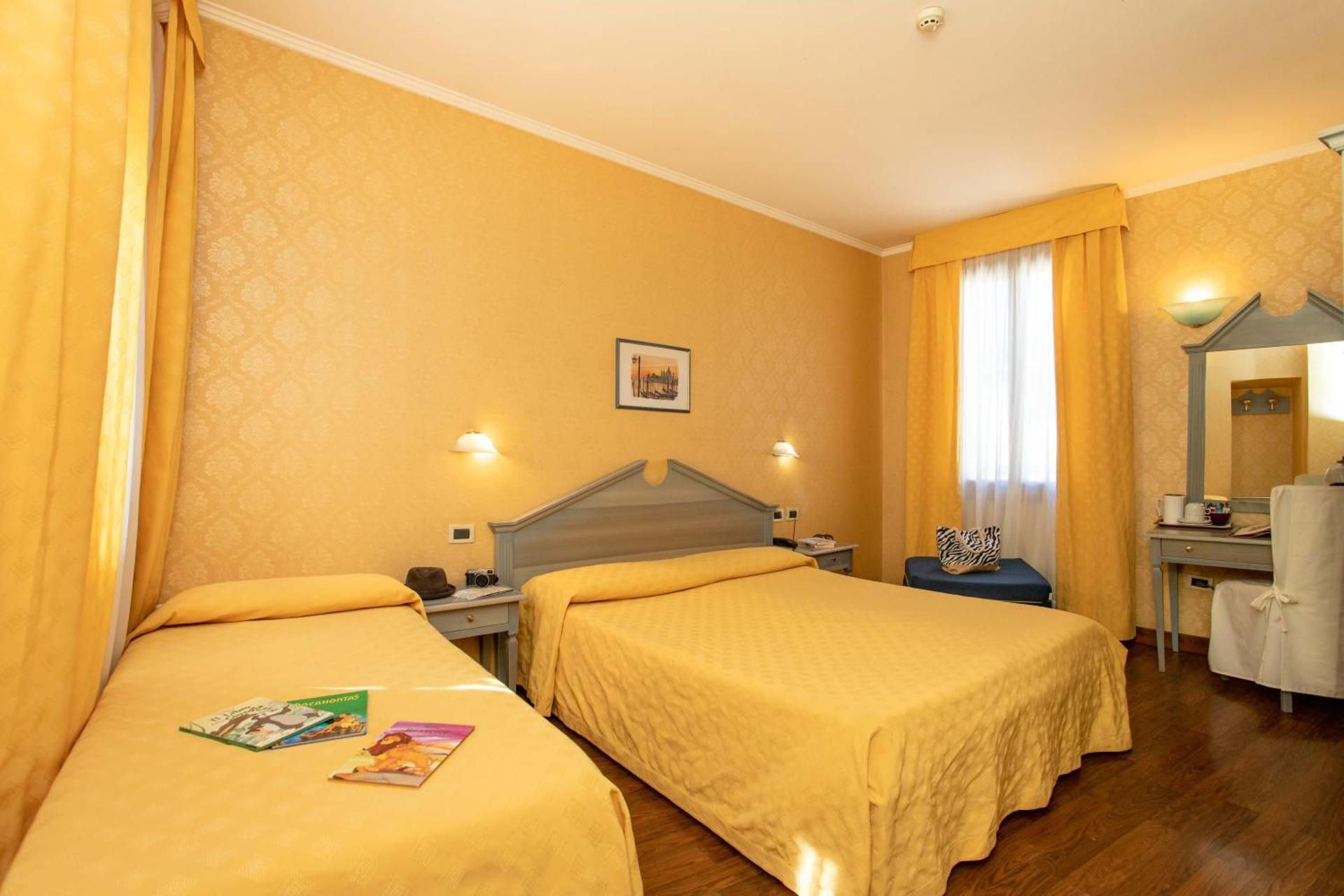 Hotel Tintoretto - Photo 21