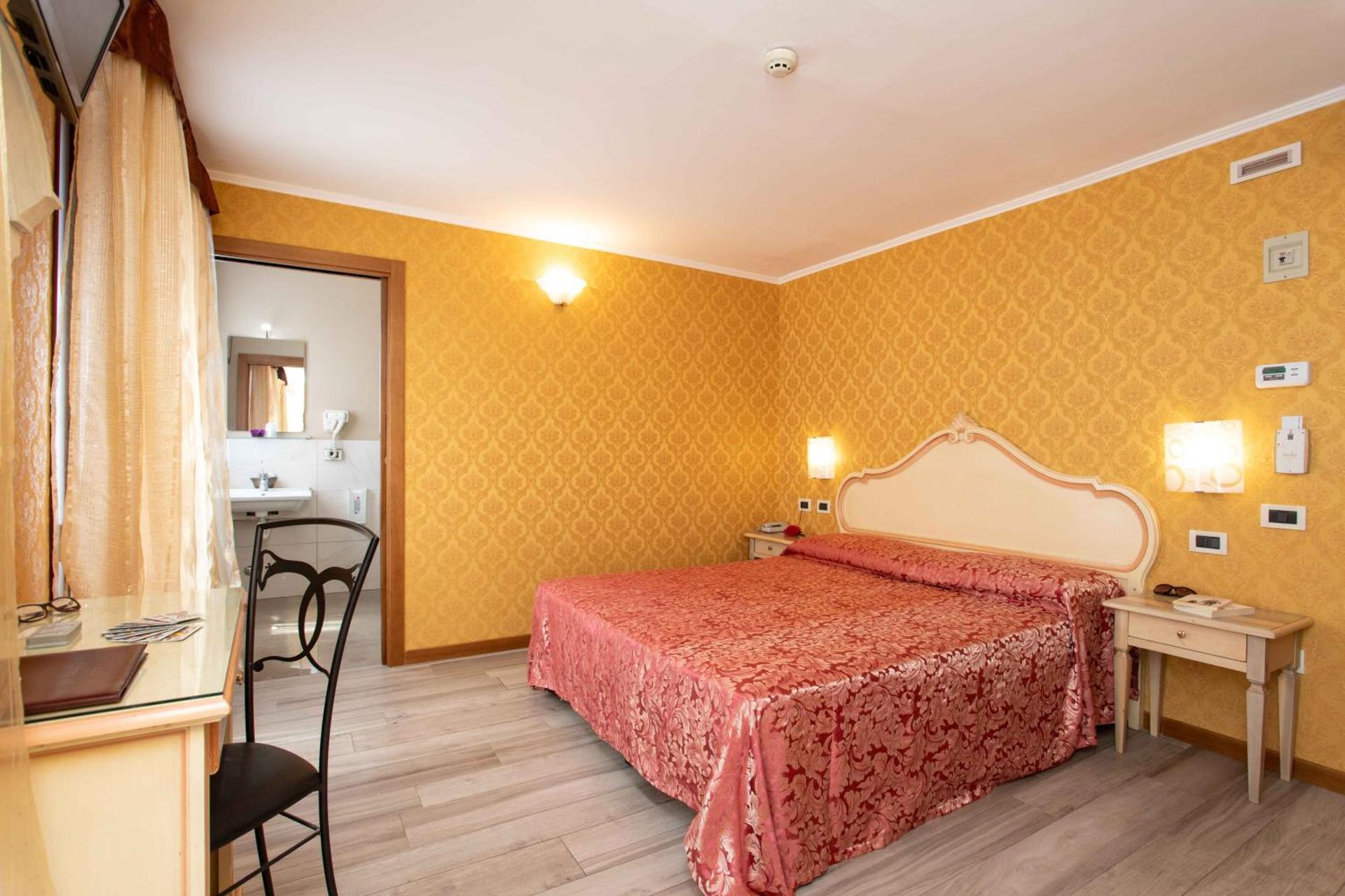 Hotel Tintoretto - Photo 8