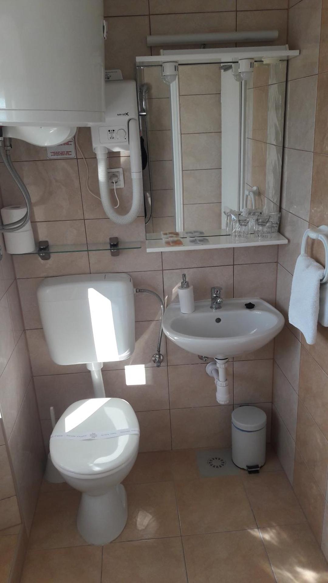 Old Town Suites - Photo 7