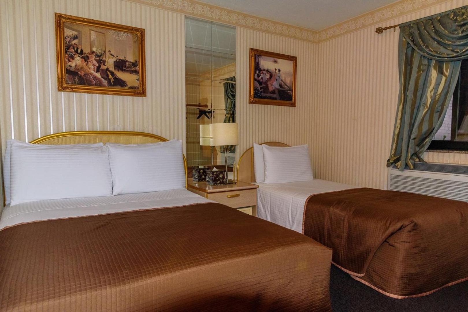 Flushing Central Hotel 88 - Photo 18