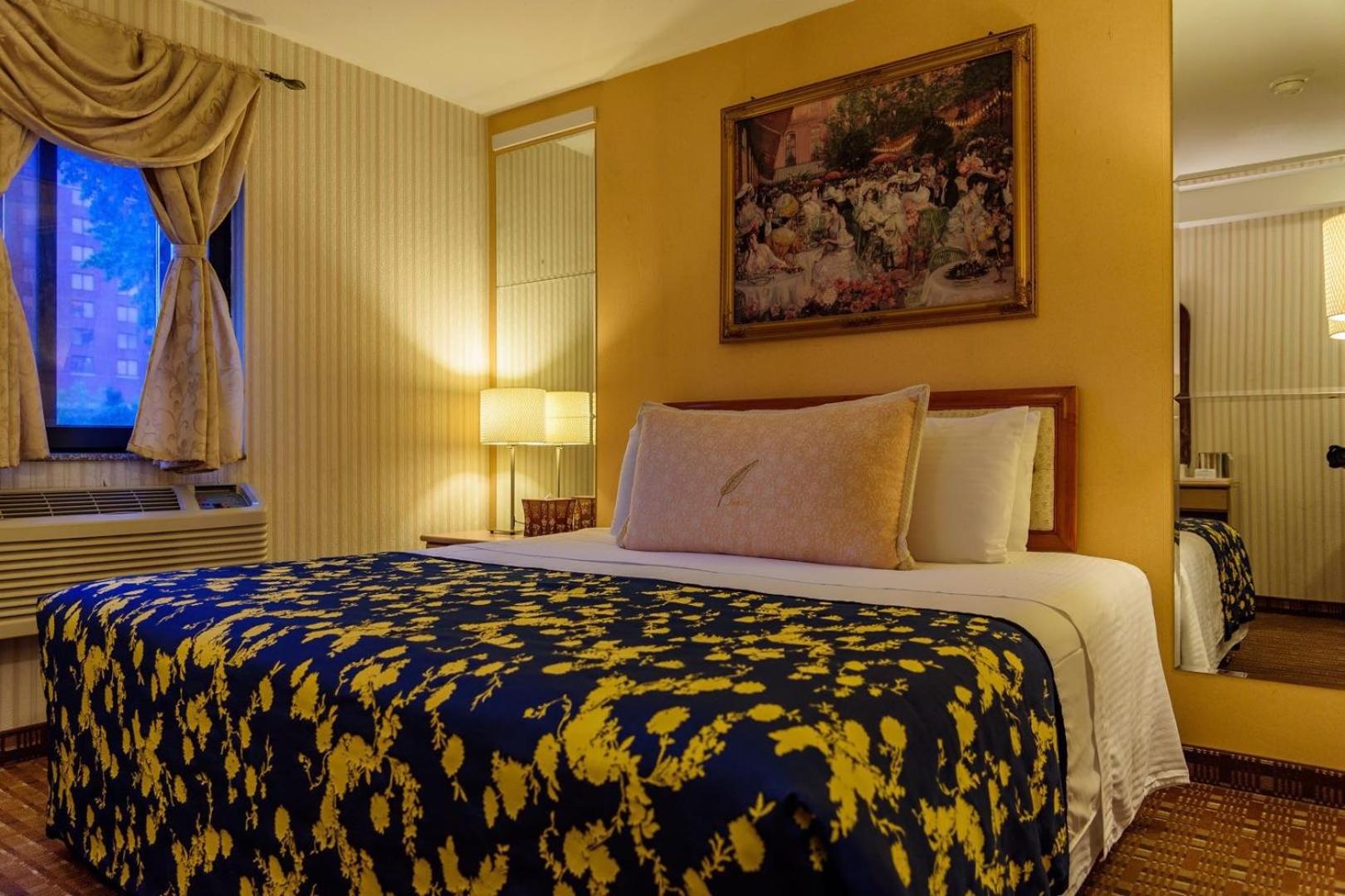 Flushing Central Hotel 88 - Photo 22