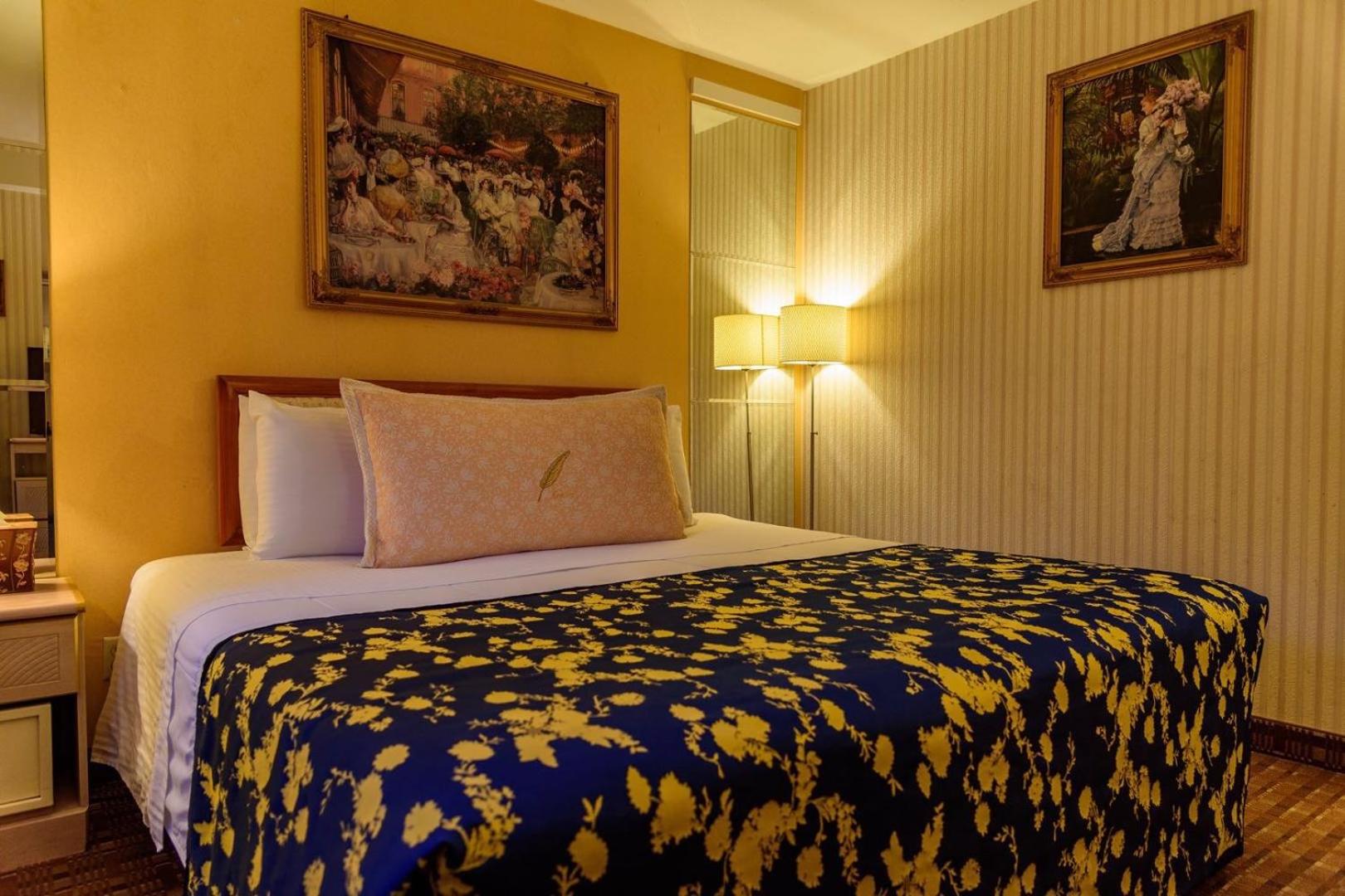 Flushing Central Hotel 88 - Photo 21