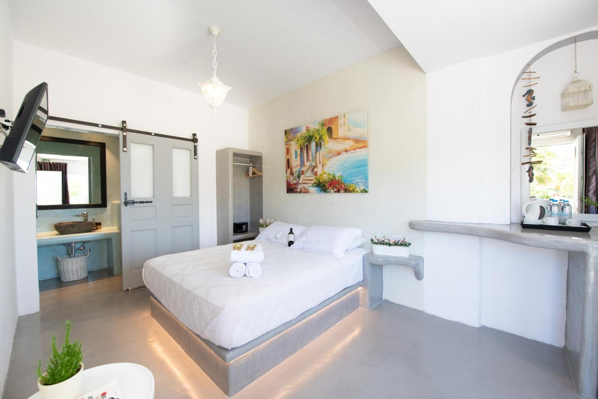 Arlene Suites - Photo 13