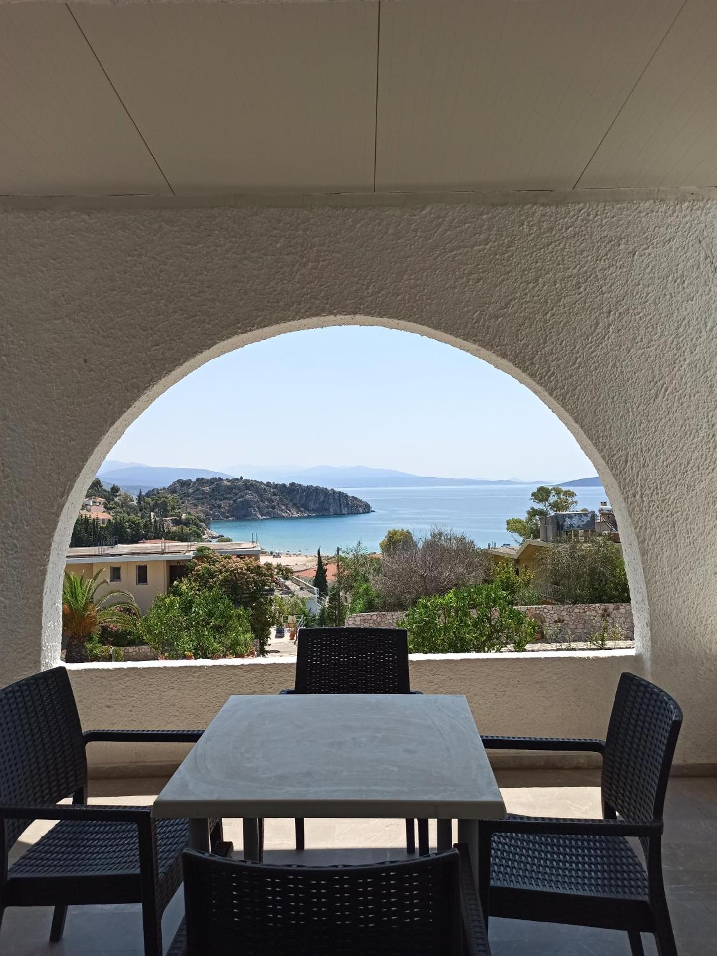 Phaistos Hotel - Photo 10
