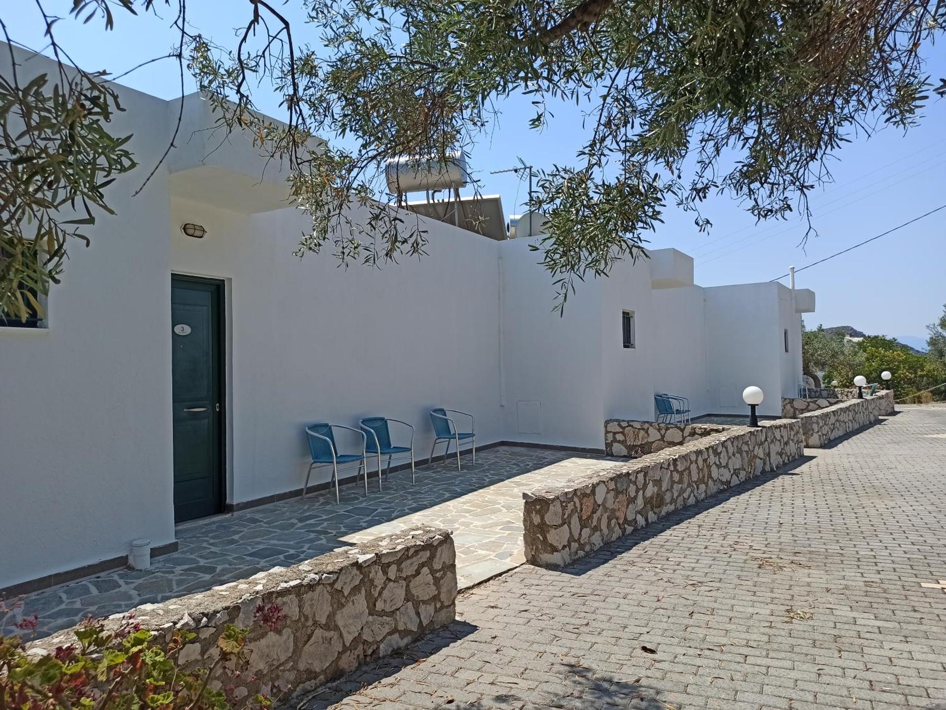 Phaistos Hotel - Photo 11