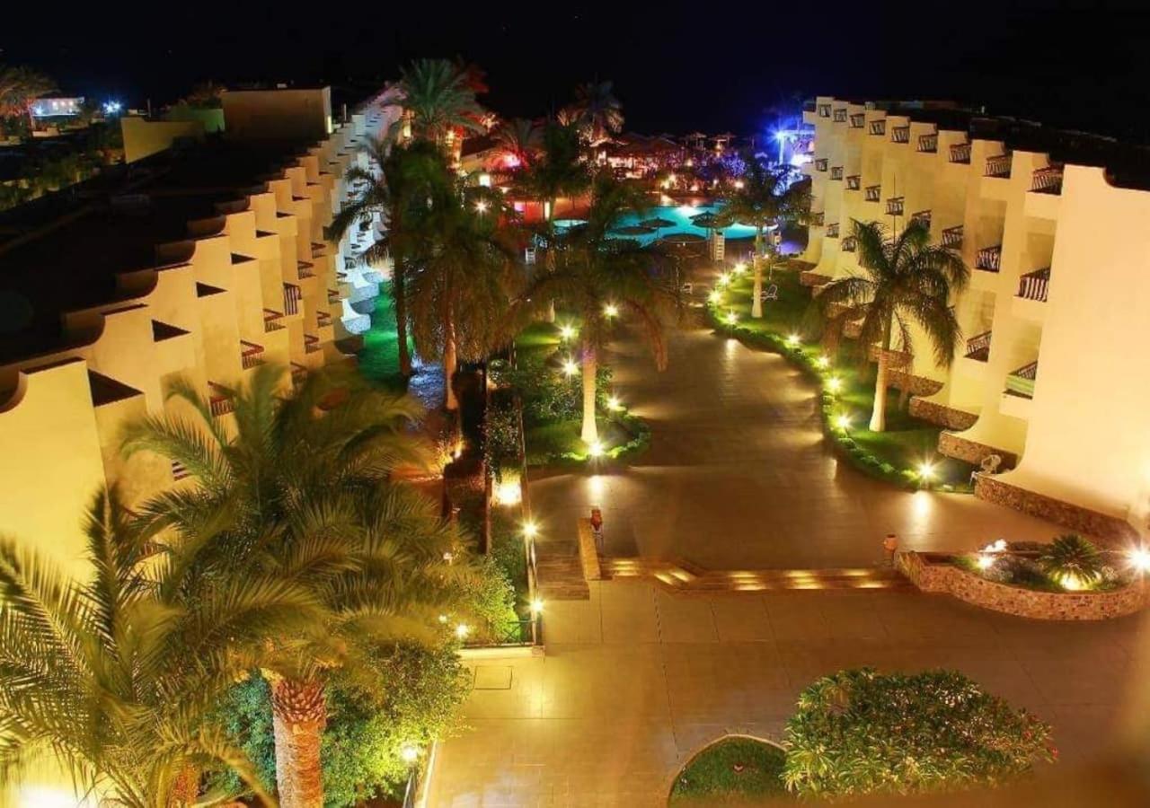 Palm Beach Resort Families and Couples only - Photo 81